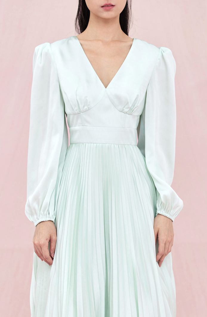 Cendrillon Green Pleated Dress