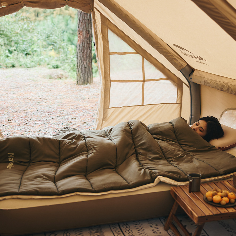 Naturehike LD 寝袋 シュラフ 封筒型 洗える 布団 225x75cm 上下連結可能 幅広 暖かい -4℃~7℃ フードあり オールシーズン