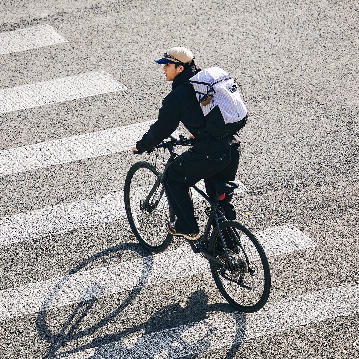 Naturehike 2024年新作 HELIUM 超軽量リュックサック ビジネスリュック 25L 600g 防災 防水 アウトドア キャンプ