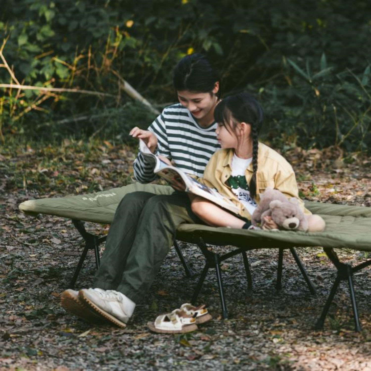 Naturehike コット用マット 折りたたみ式 コンパクト 厚手 暖かく お昼寝 車中泊 テント泊