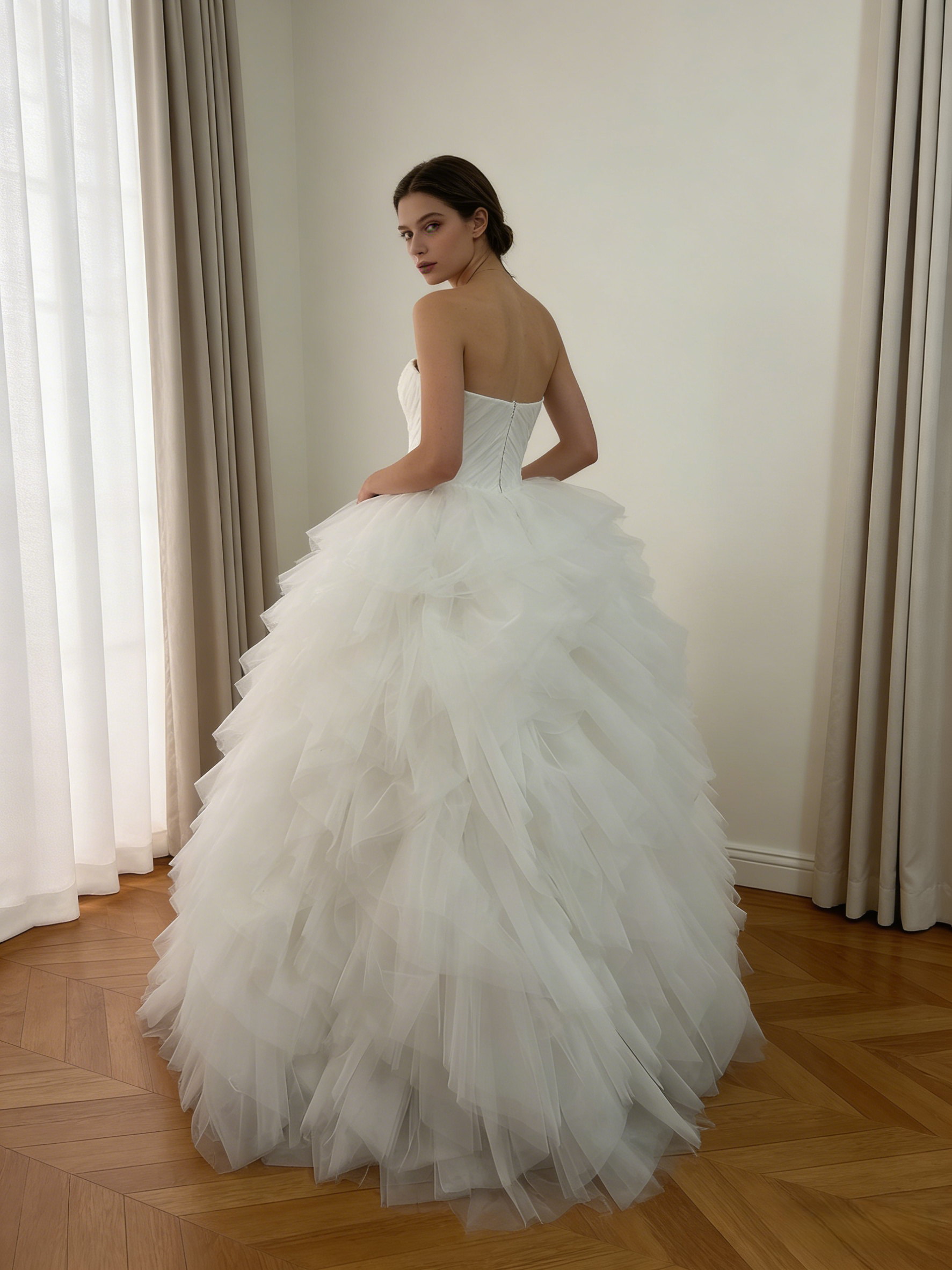 ウェディングドレス ベアトップ オリジナルドレス ラッフルフリル ボリュームドレス 結婚式