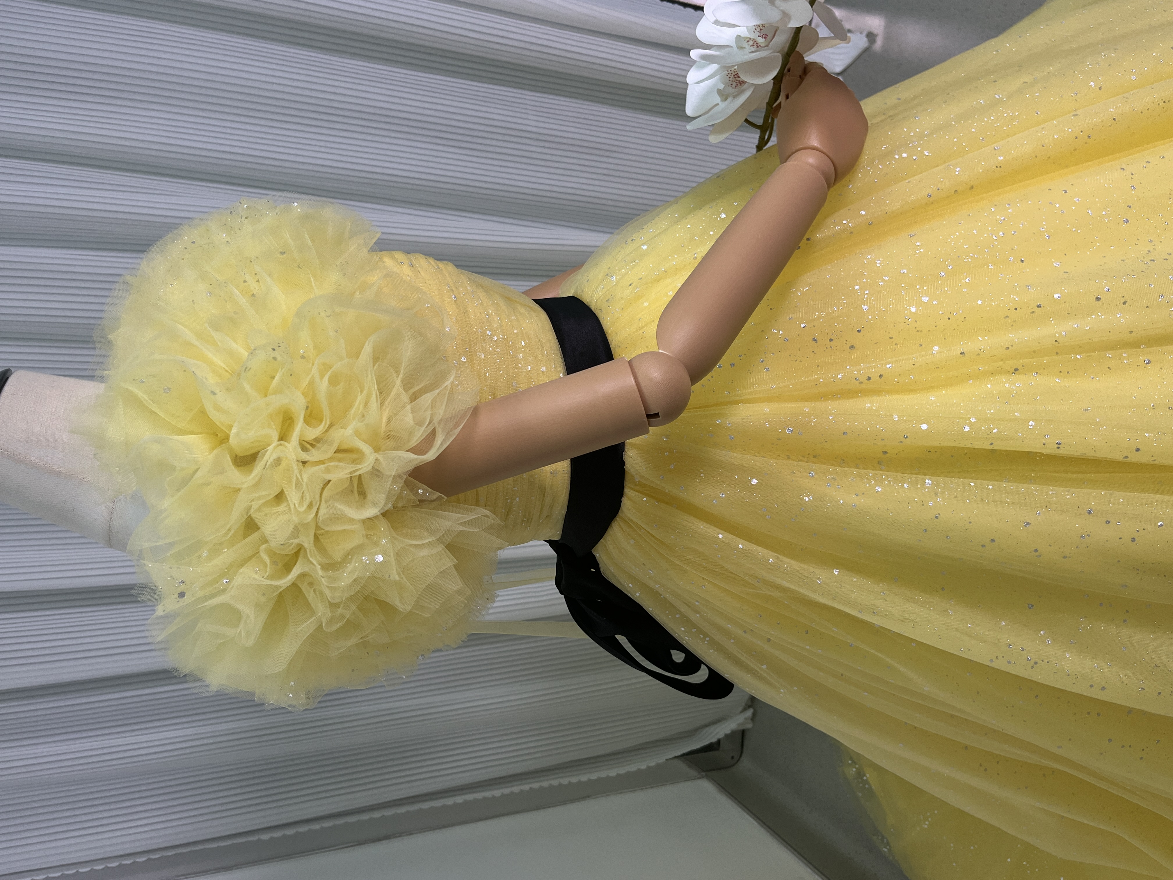 高品質！パーティードレス カナリーイエロー 取り外しオフショルダー キラキラチュール サッシュベルト 披露宴/前撮り