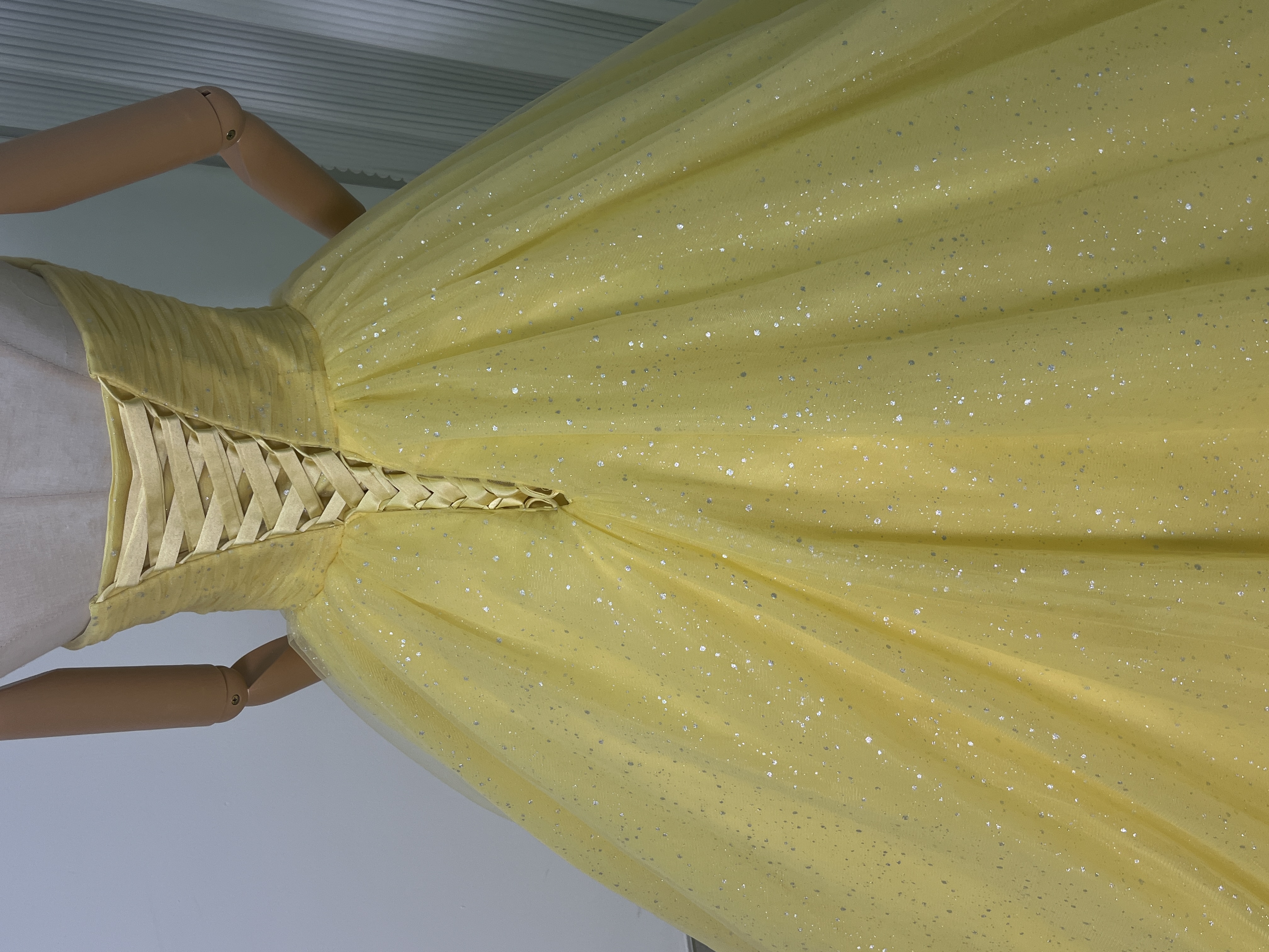 高品質！パーティードレス カナリーイエロー 取り外しオフショルダー キラキラチュール サッシュベルト 披露宴/前撮り