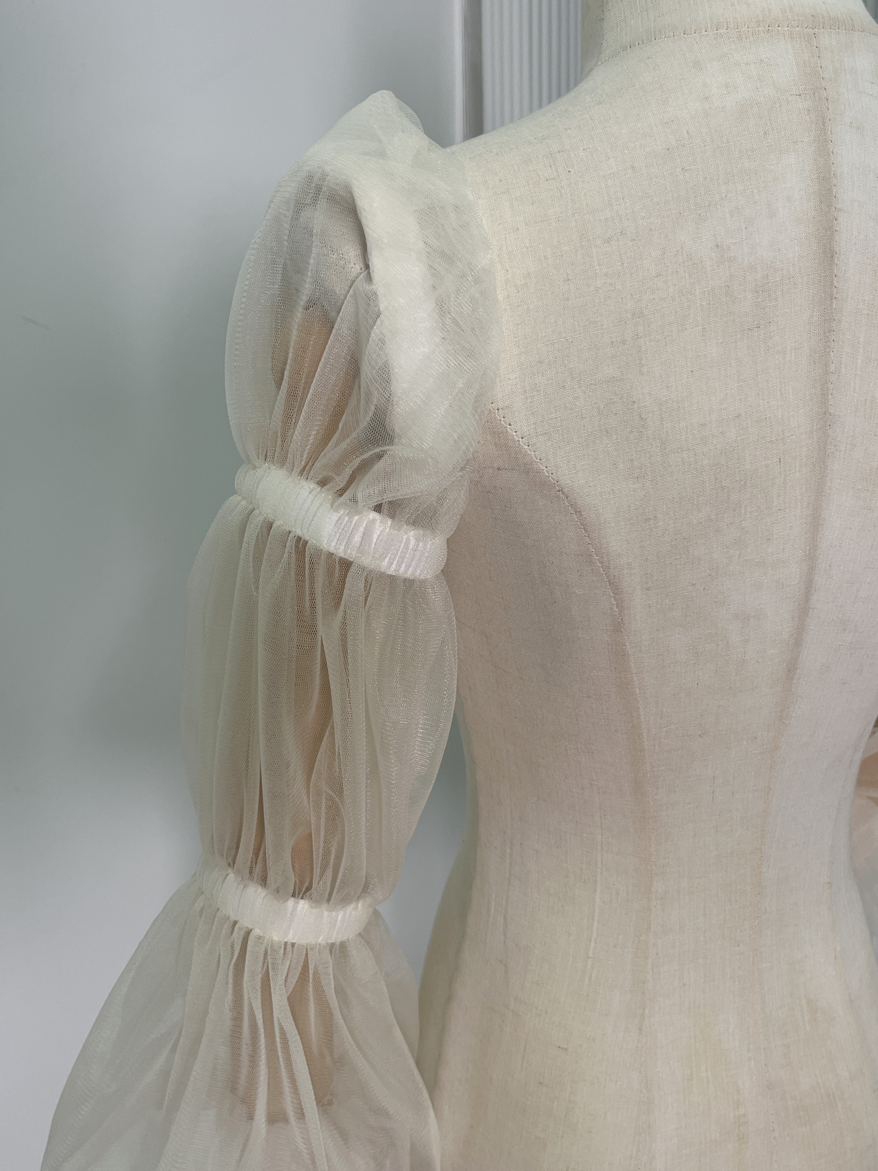 エレガント アイボリー 長袖 姫袖 シースルー袖 ストレッチ お色直し 前撮り