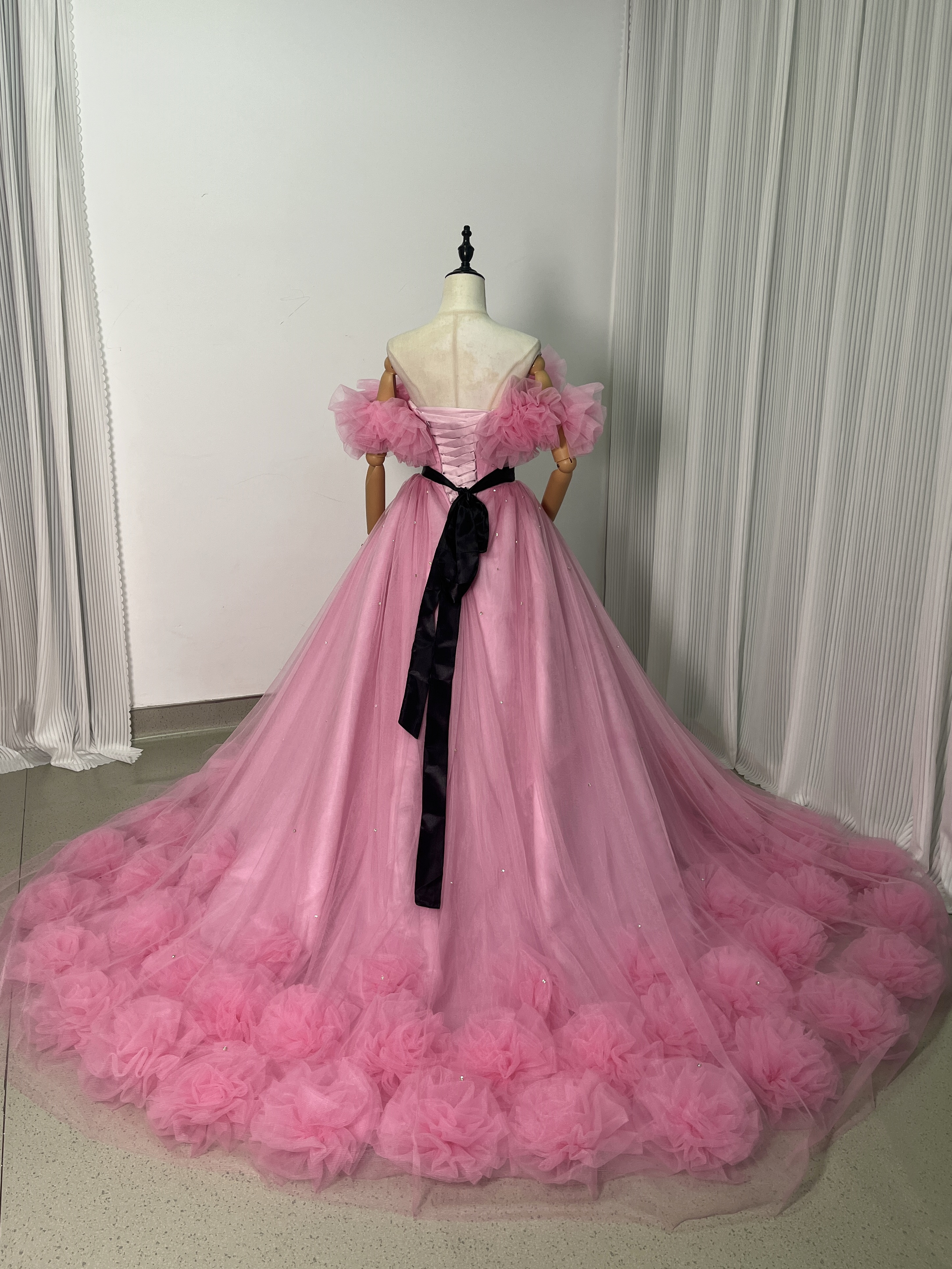 上品！カラードレス ピンク 取り外しオフショルダー キラキラグリッターチュール 編み上げ 披露宴