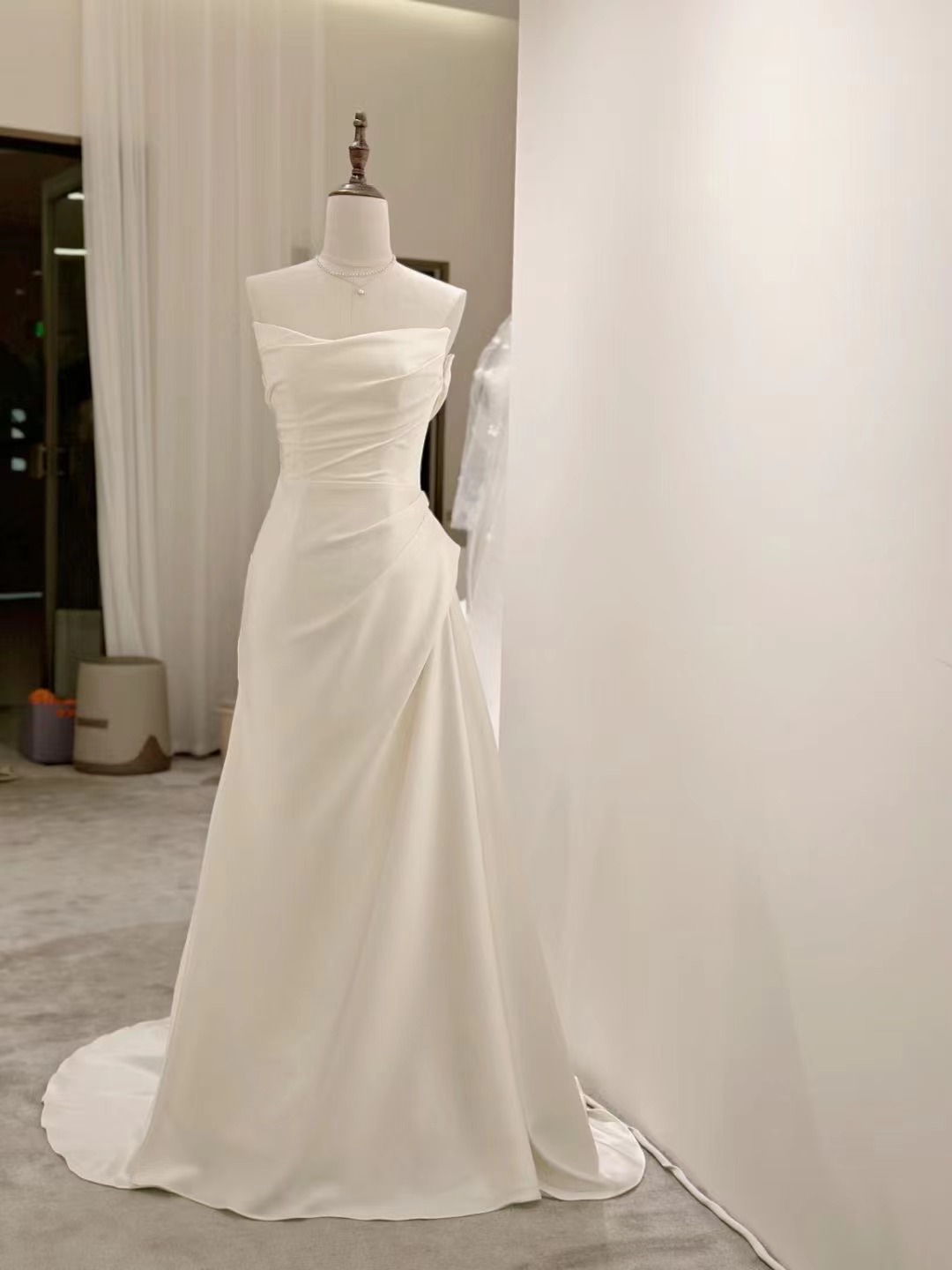 クラシカル ウェディングドレス ベアトップ シワ デザイン感 披露宴/結婚式 セクシー ハンドメイド