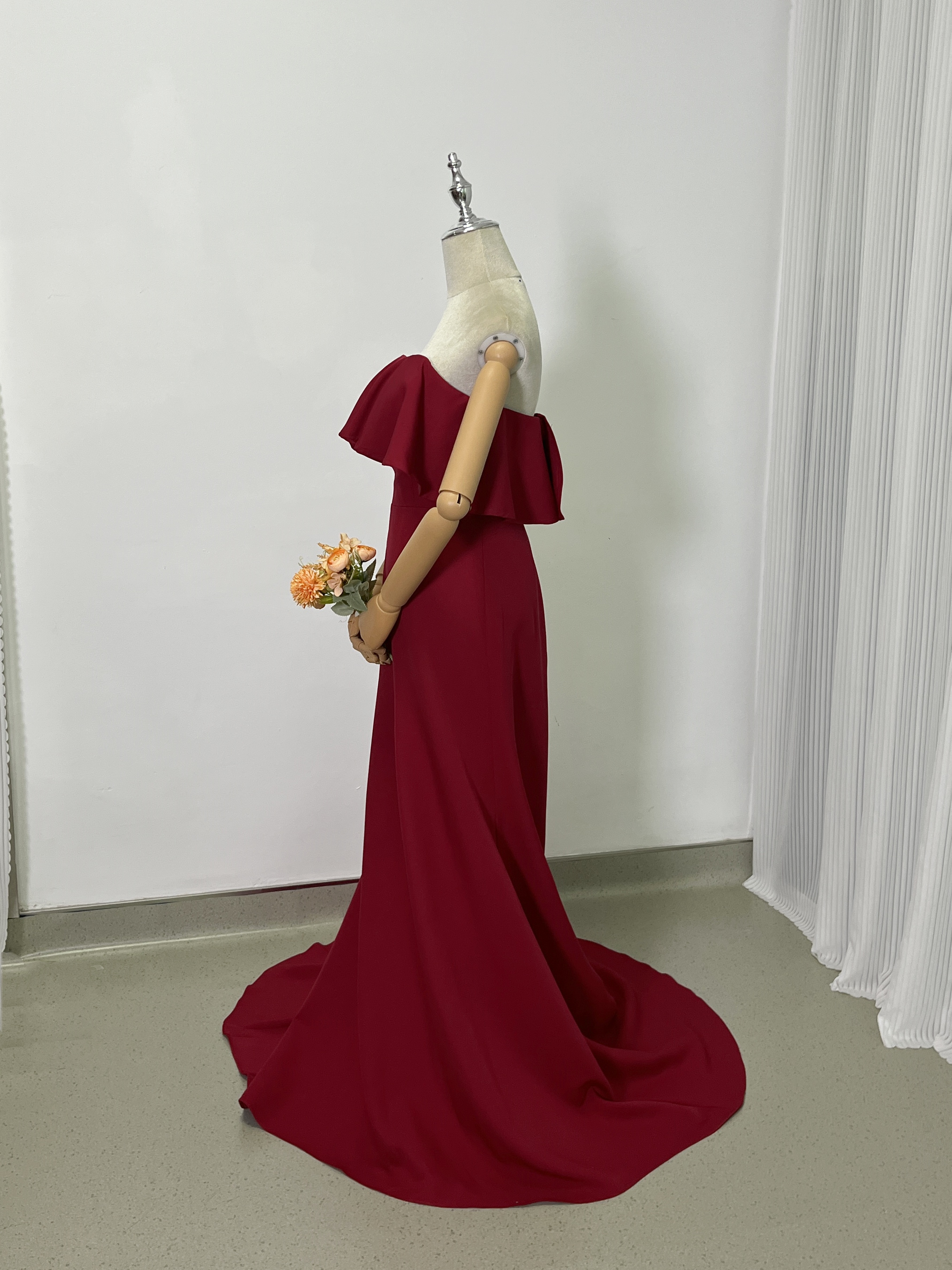 カラードレス ボルドー色 ベアトップ スレンダーライン 編み上げ 取り外しリボン 披露宴 前撮り