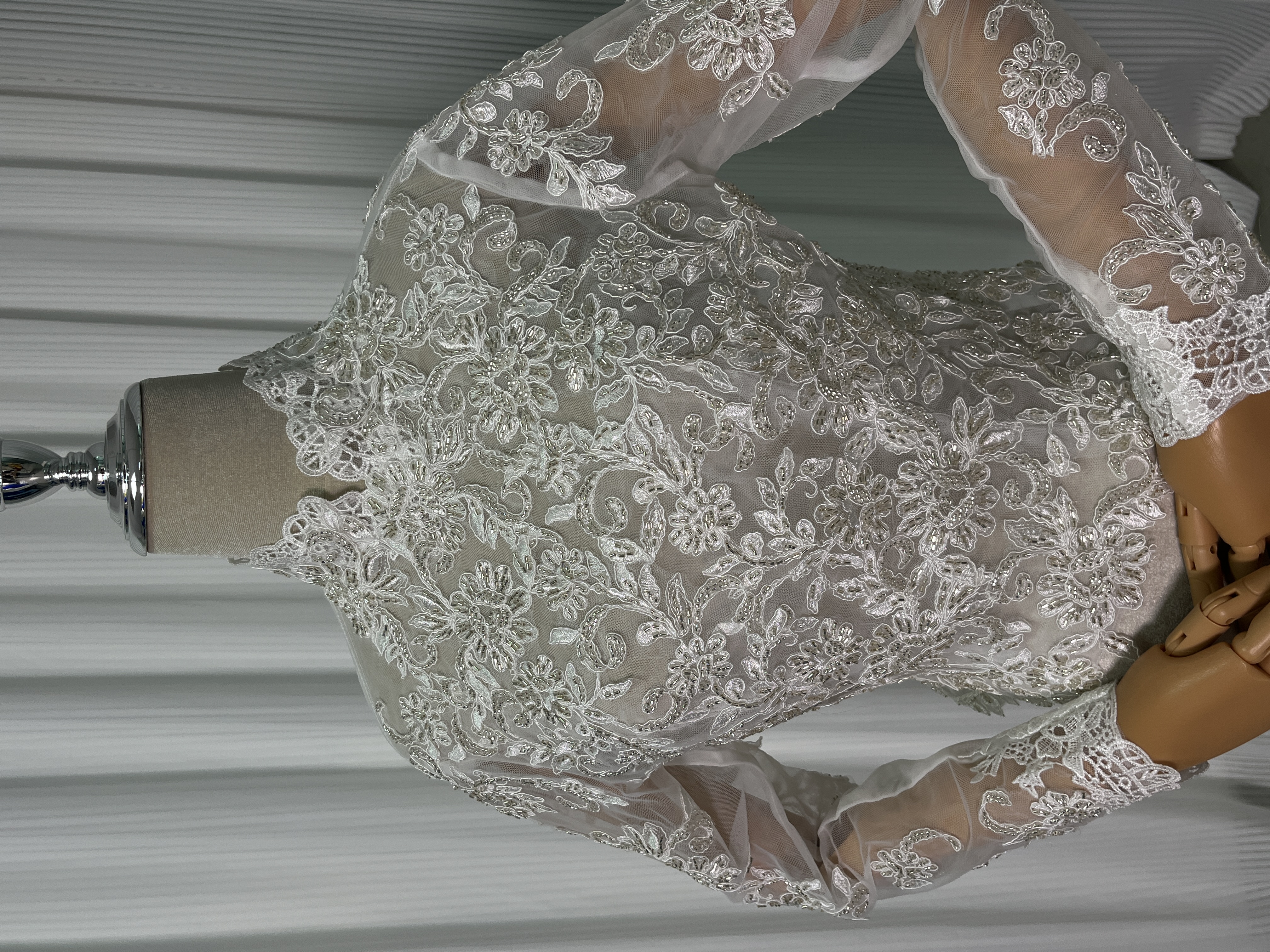 華やか ボレロ ロングスリーブ ハイネック くるみボタン キラキラ光る刺繍 エレガント 韓国風ドレス