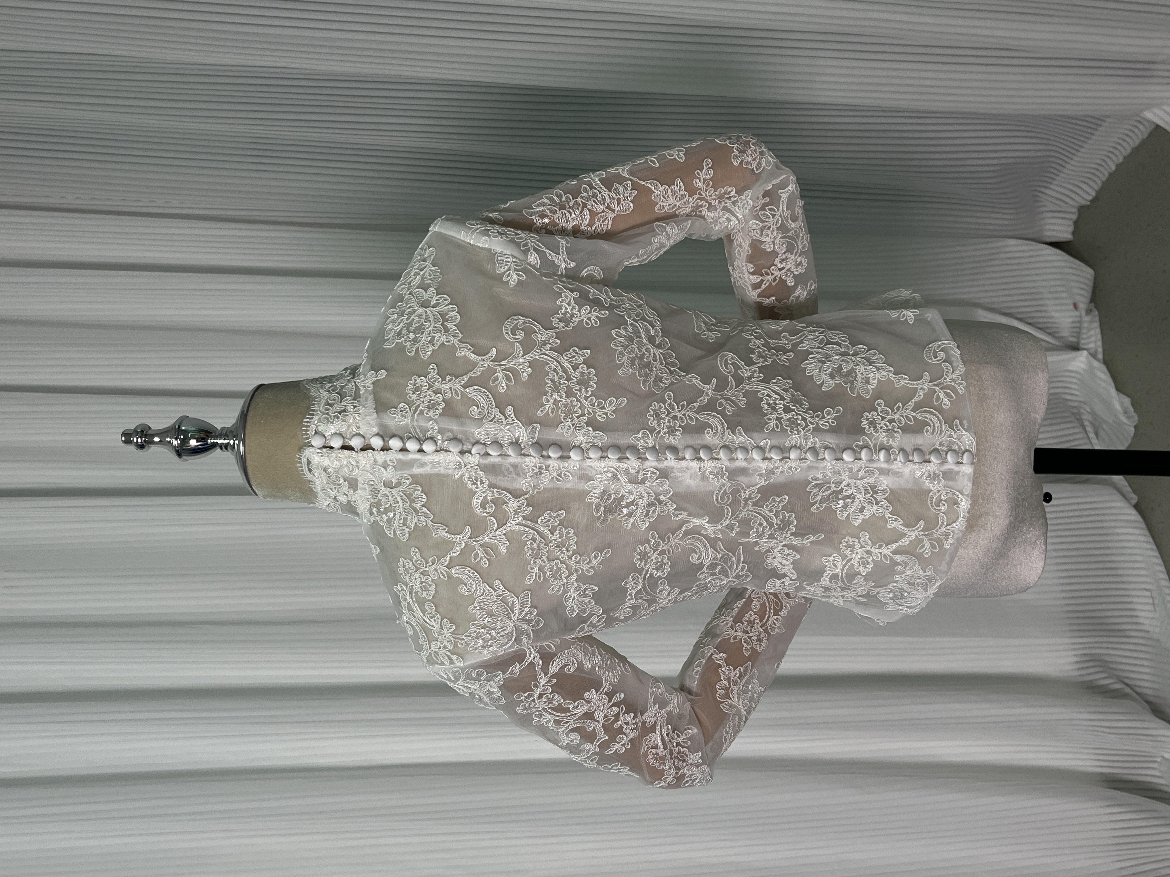 ボレロ ハイネック 長袖 くるみボタン 3D立体レース刺繍 花嫁/ウェディングドレス/結婚式/披露宴