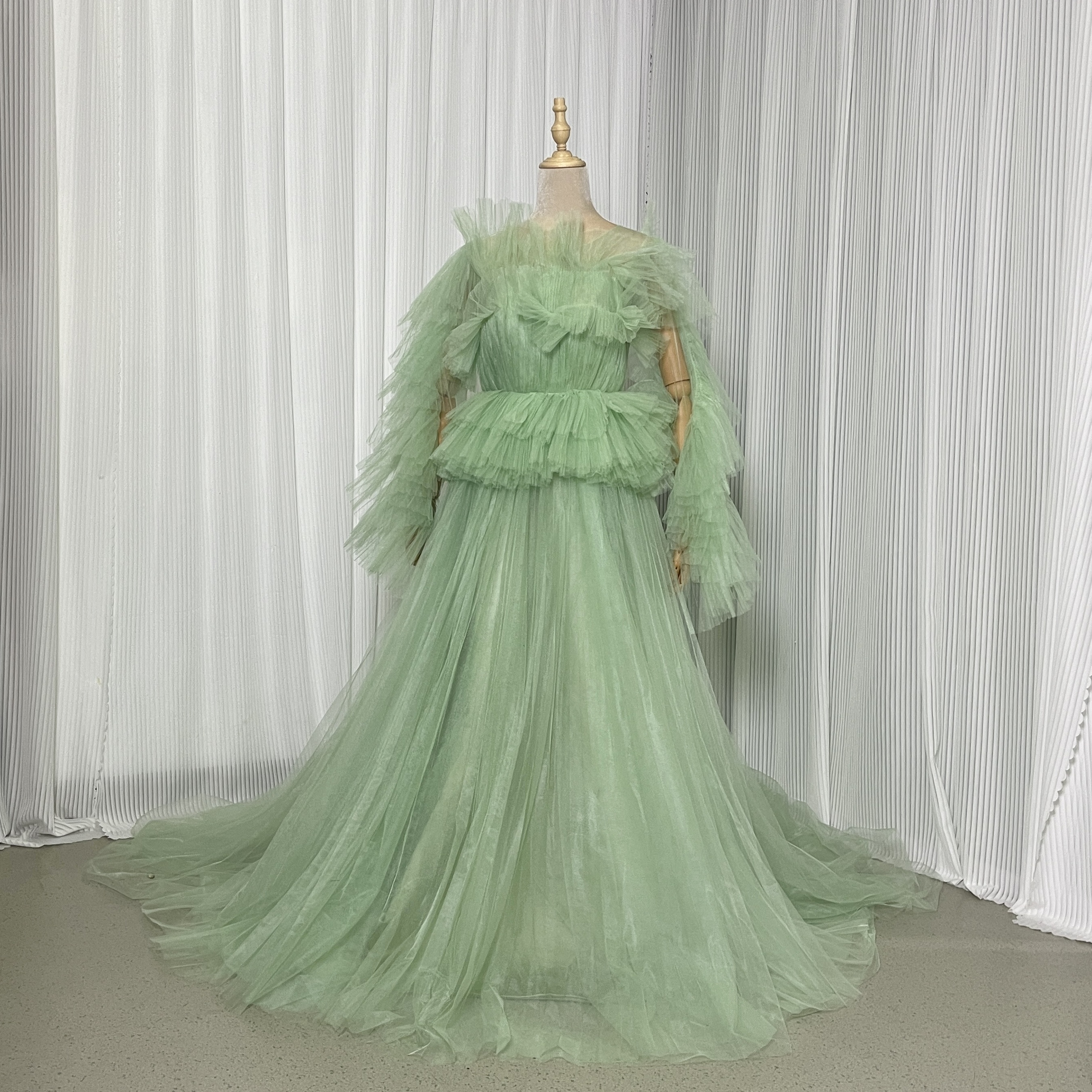 プリーツドレス グリーン カラードレス フリル袖 ロングトレーン 演奏会/音楽会