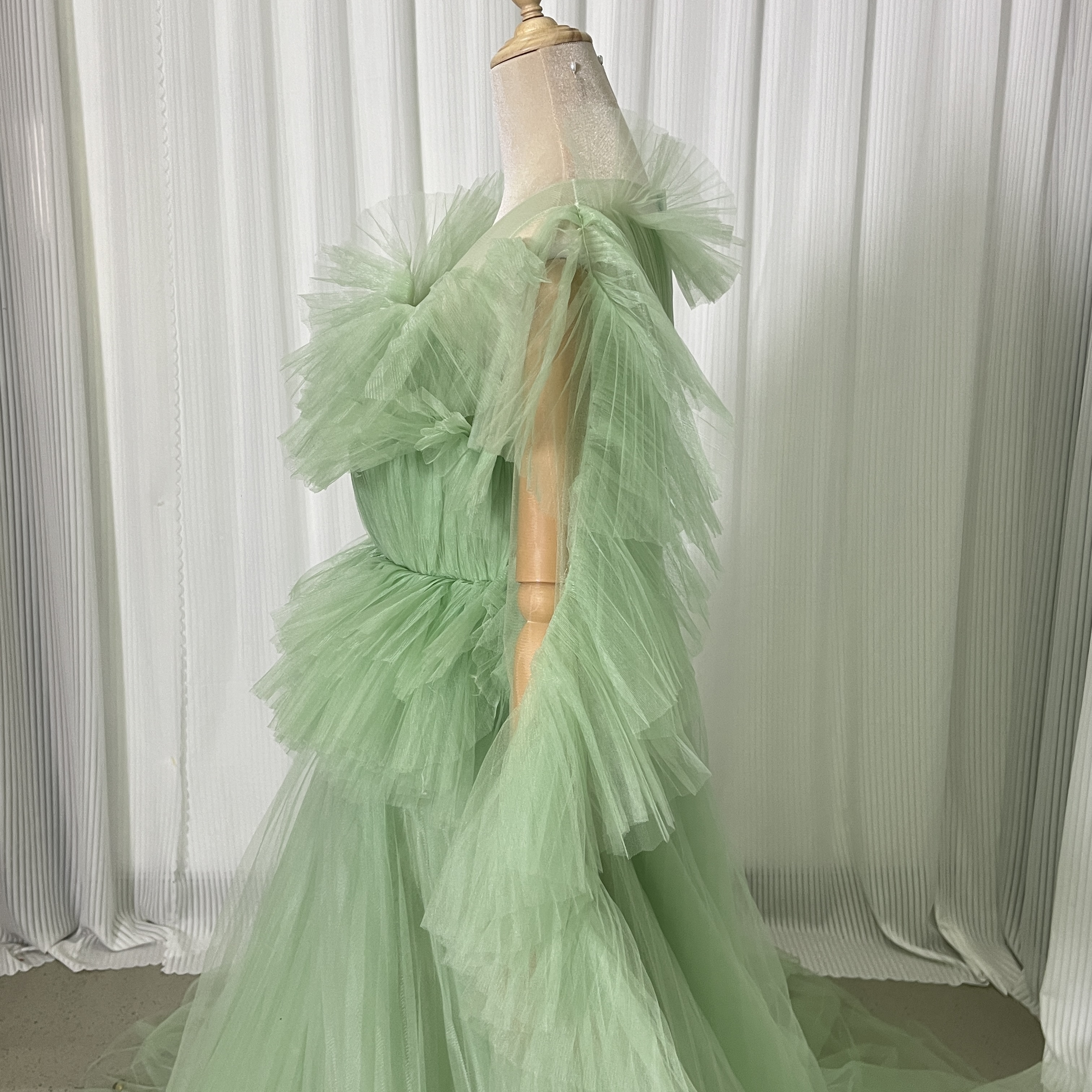 プリーツドレス グリーン カラードレス フリル袖 ロングトレーン 演奏会/音楽会