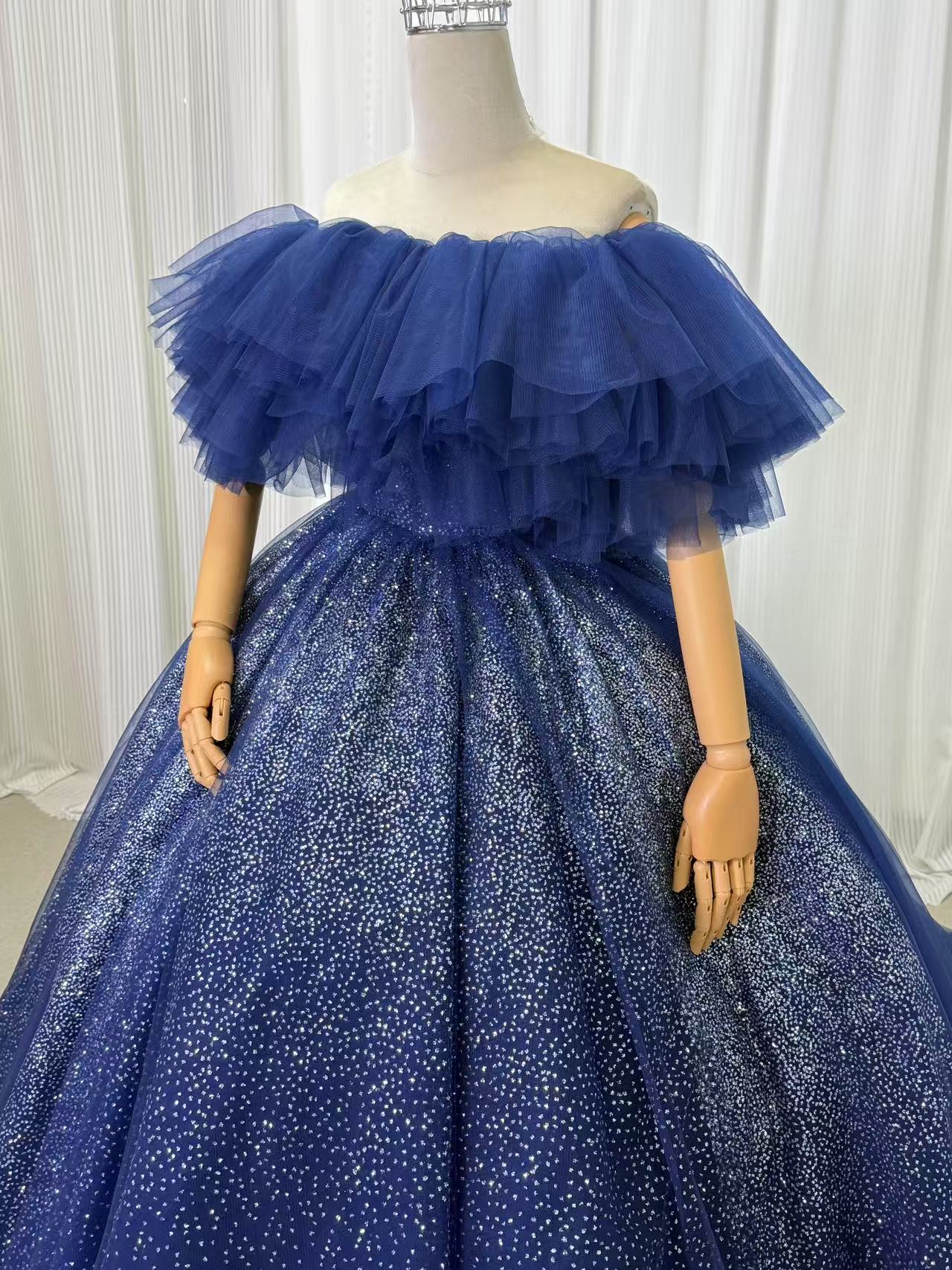 豪華！カラードレス ネイビー 取り外しオフショルダー 編み上げ キラキラグリッターチュール 前撮り