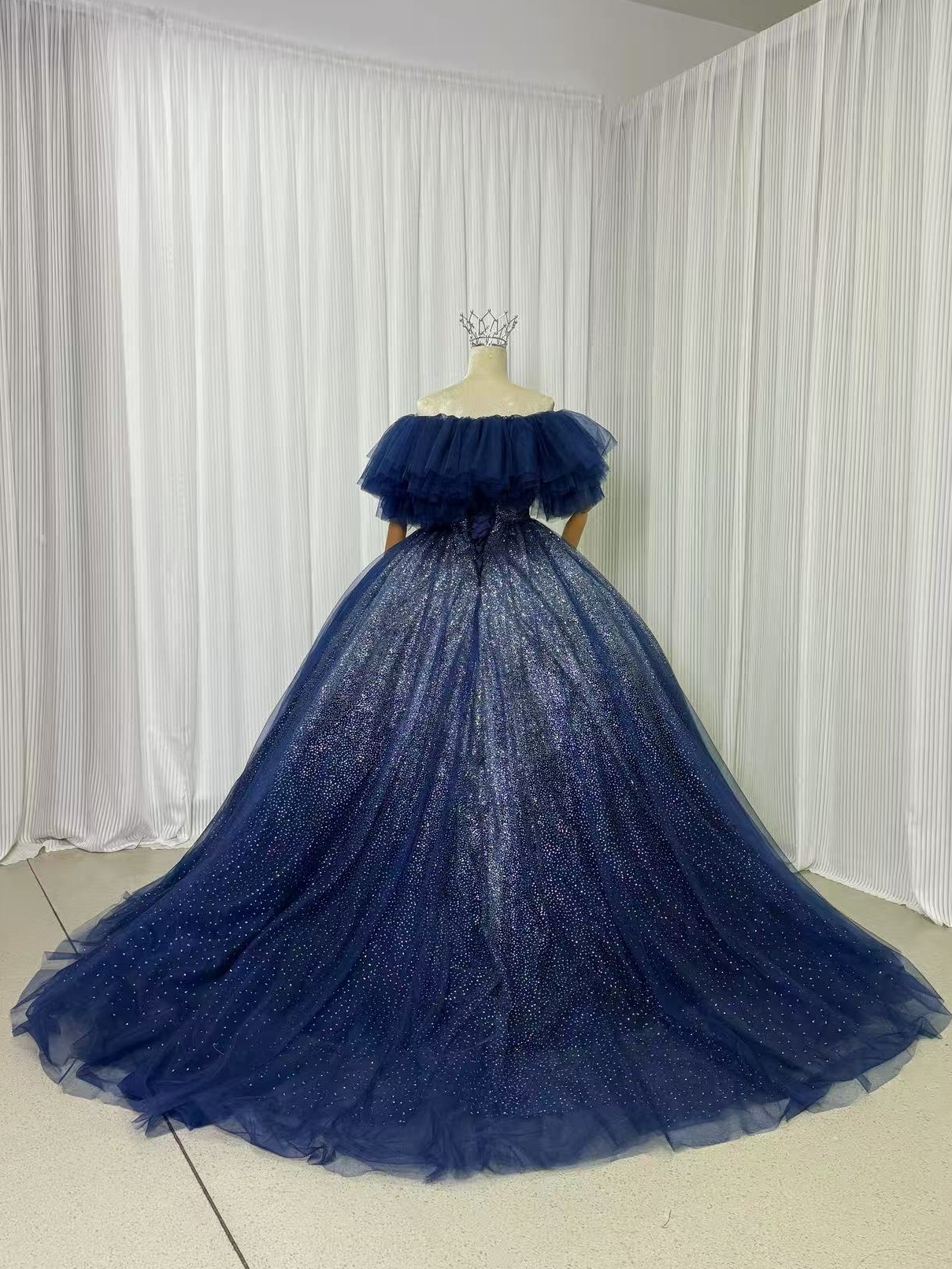 豪華！カラードレス ネイビー 取り外しオフショルダー 編み上げ キラキラグリッターチュール 前撮り