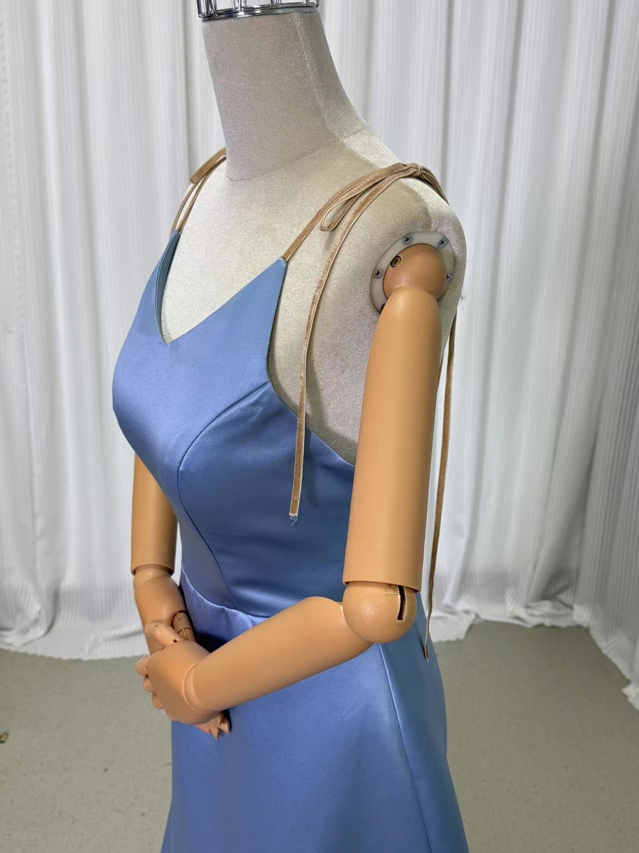 ブルー キャミソール パーティードレス カーキ色  ビロード 細見えシルエット ファスナー