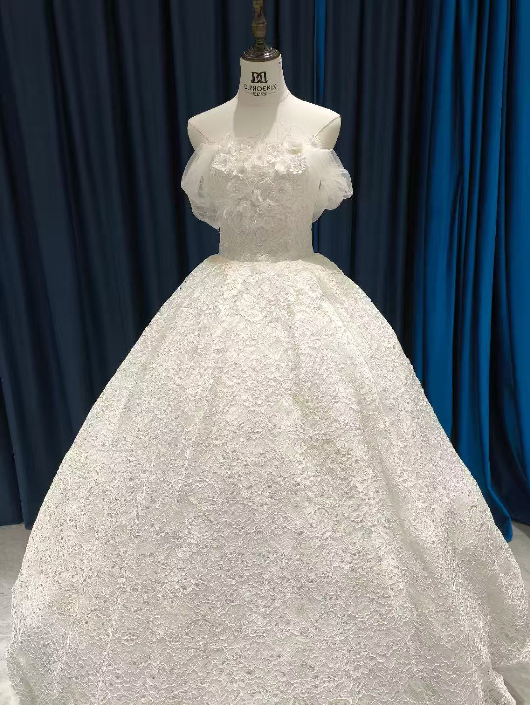 ウェディングドレス オフショルダー 花モチーフ 贅沢な小花総レース 憧れのドレス 結婚式 前撮り