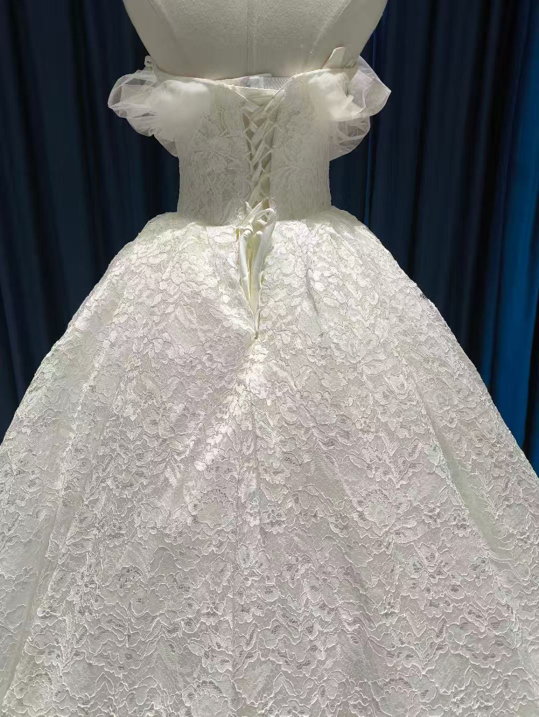 ウェディングドレス オフショルダー 花モチーフ 贅沢な小花総レース 憧れのドレス 結婚式 前撮り