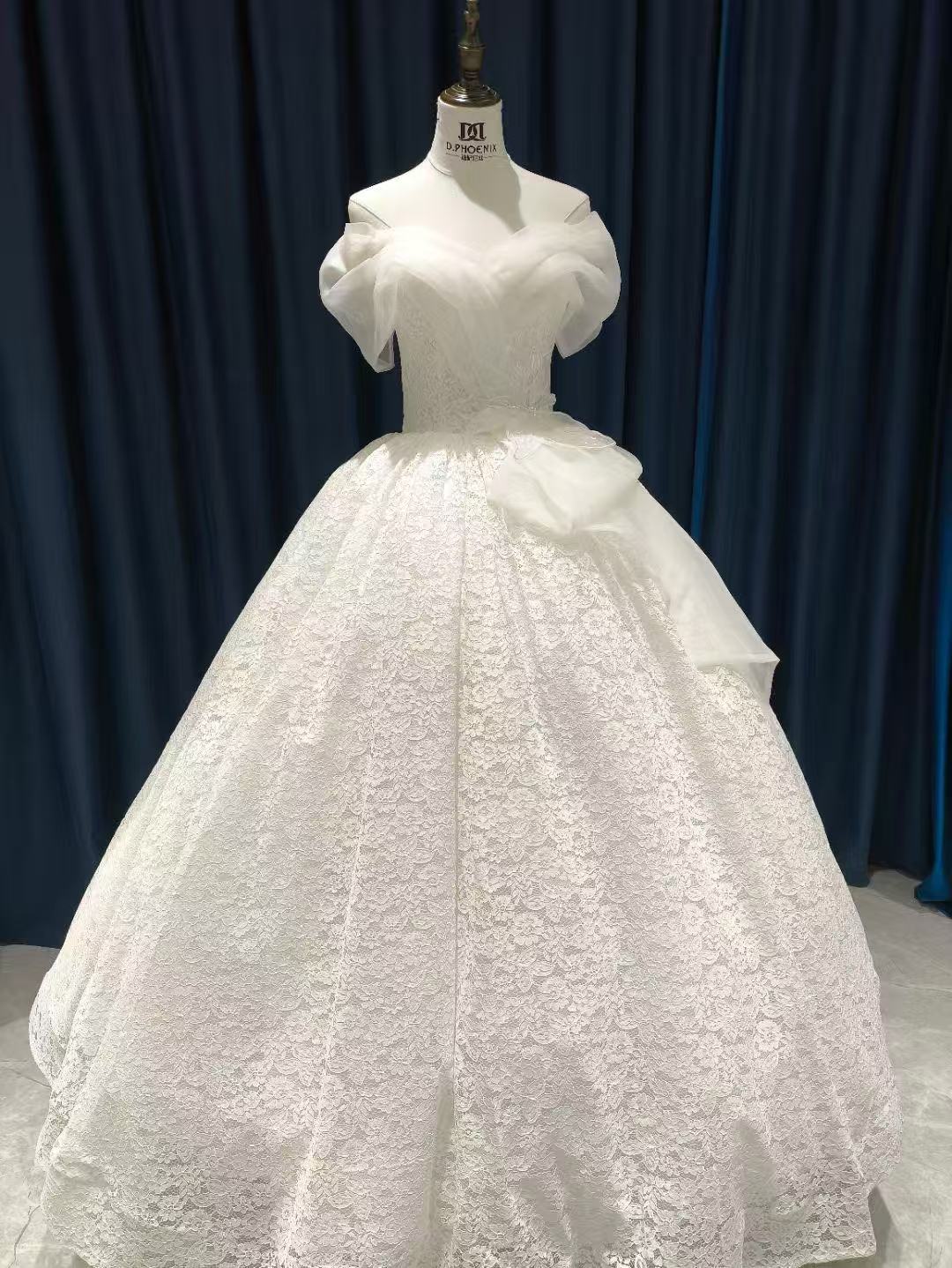 ウェディングドレス オフショルダー 贅沢な小花総レース Aライン 編み上げ 結婚式