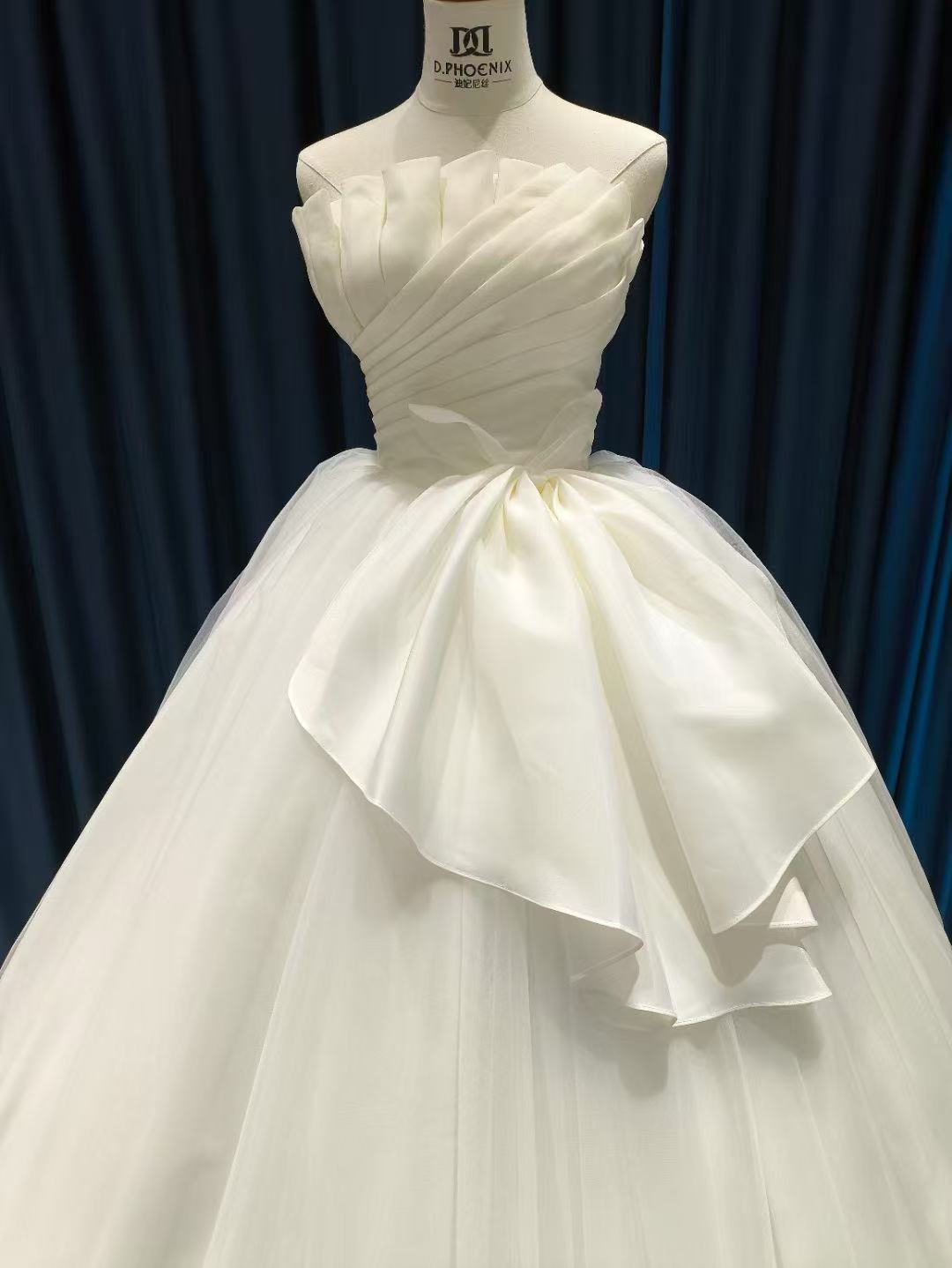 ウエディングドレス ベアトップ ハンドドレープ デザイン感 ロング プリンセスライン 結婚式
