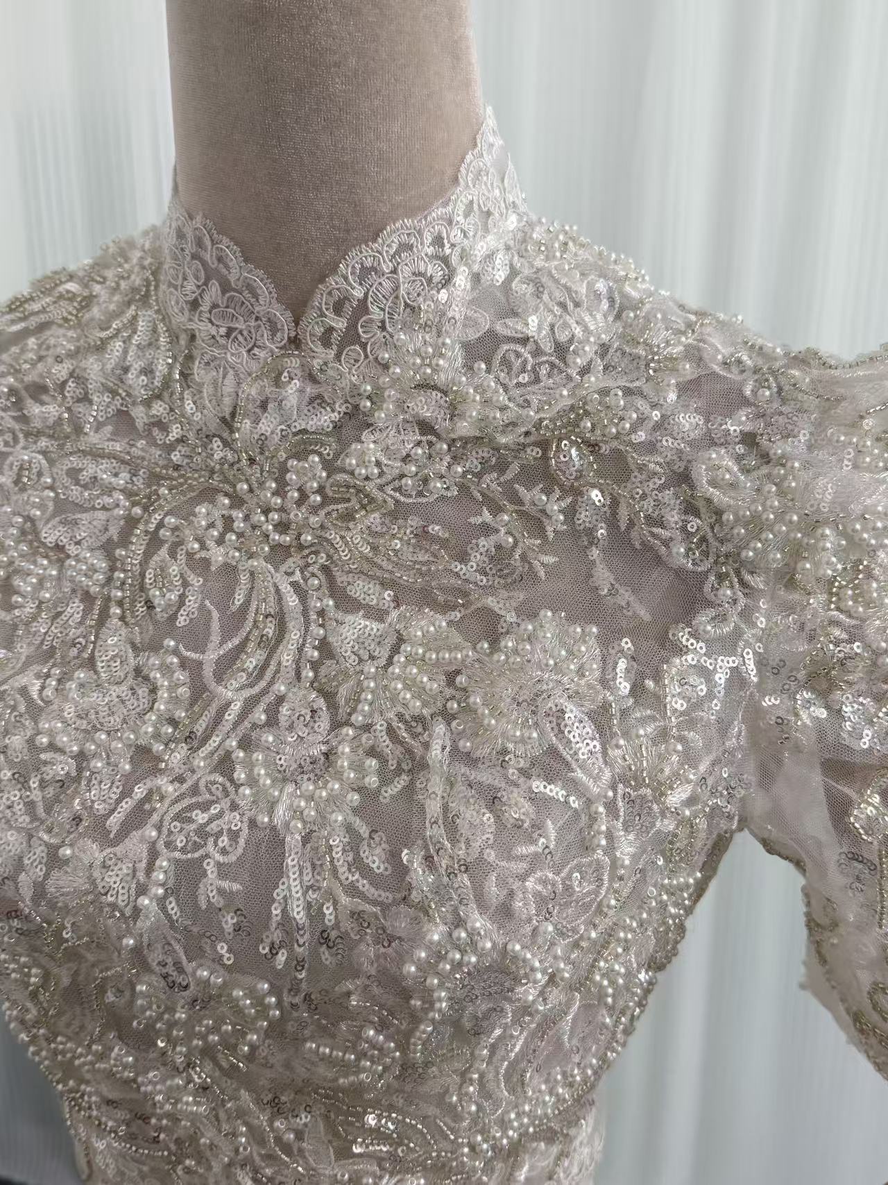 人気上昇！ボレロ 美しい花レース キラキラスパンコール 半袖 くるみボタン 可愛い 結婚式/前撮り