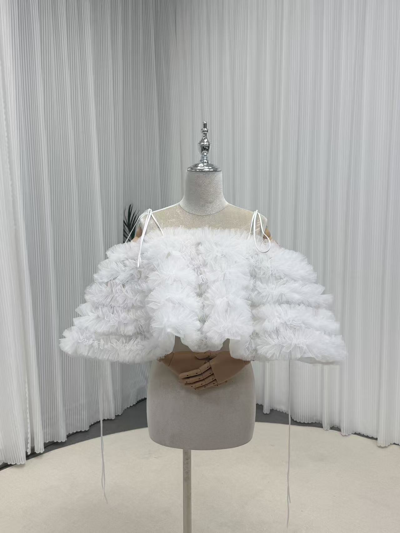 オフショルダー キャミソール オフホワイト ソフトチュール 優雅なシルエット フランス風 結婚式