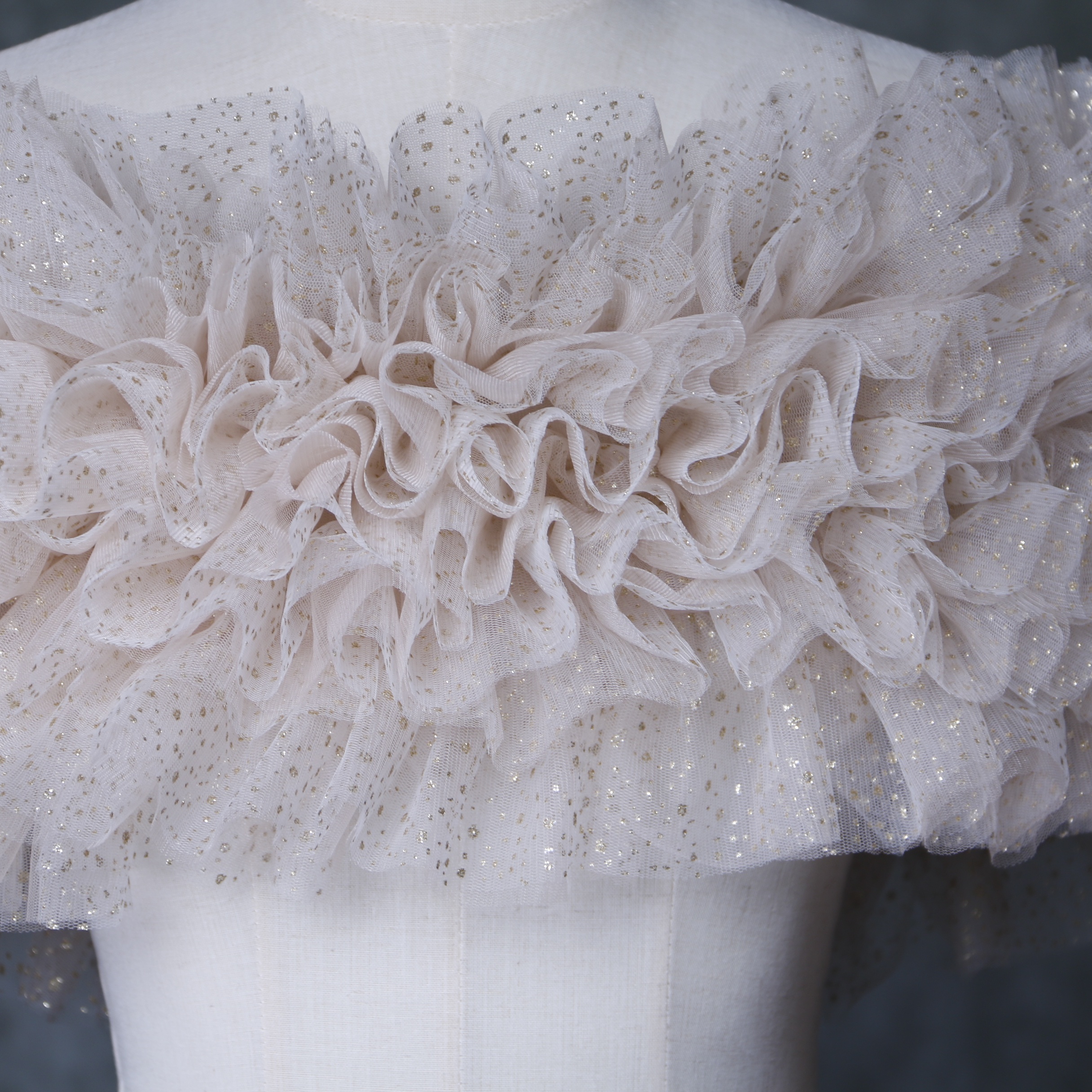 薄シャンパンの色 プリンセスライン キラキラチュール 取り外し お色直し