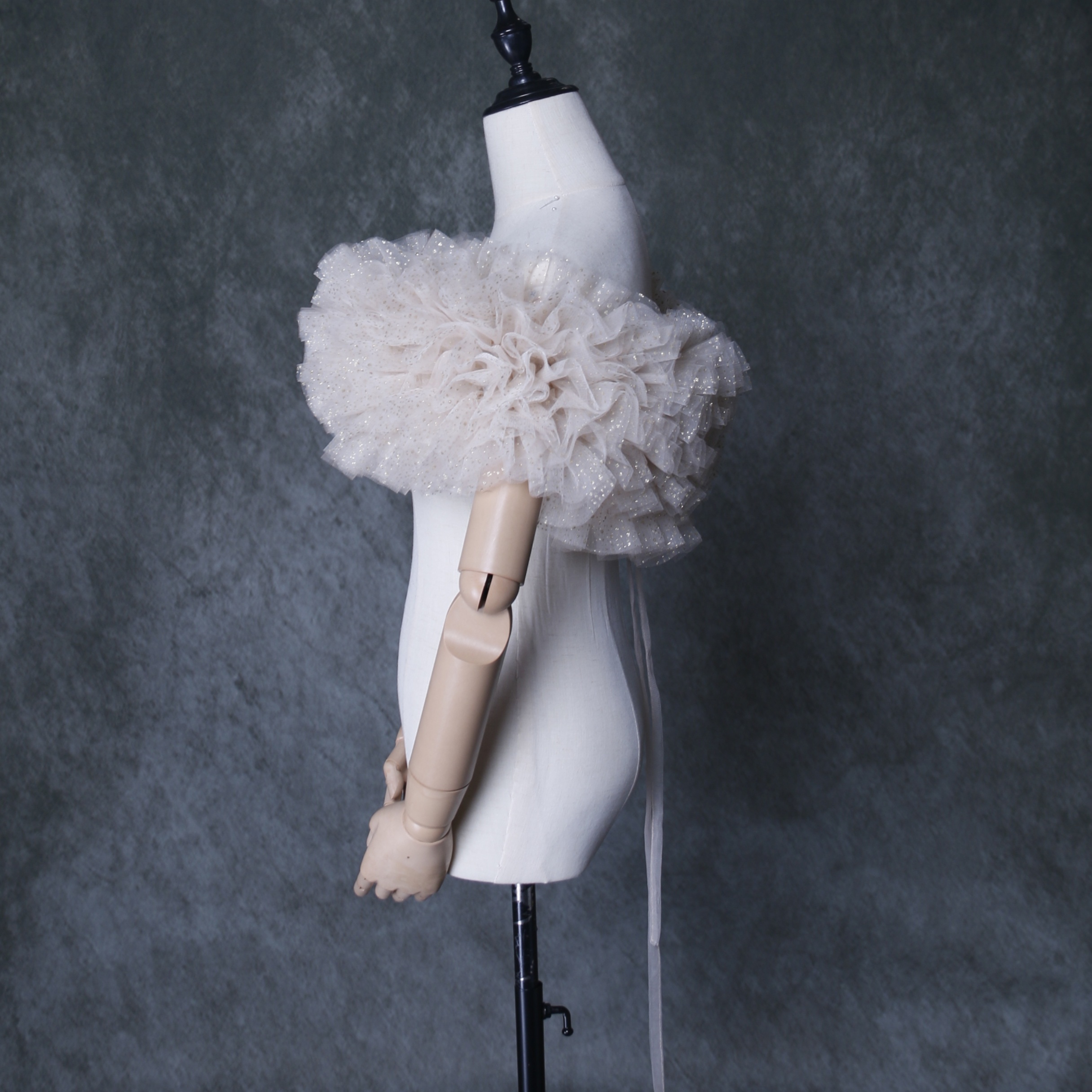 薄シャンパンの色 プリンセスライン キラキラチュール 取り外し お色直し