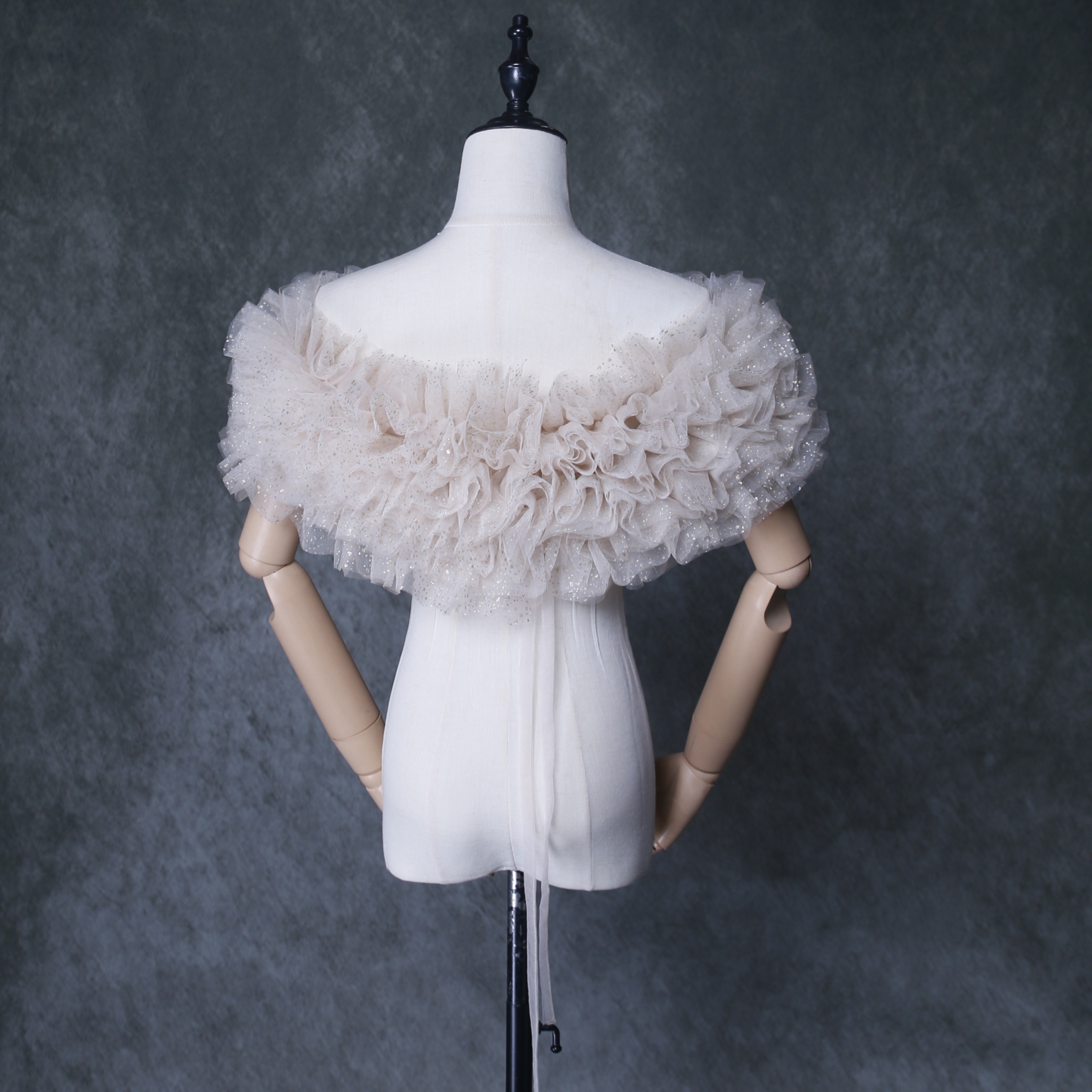 薄シャンパンの色 プリンセスライン キラキラチュール 取り外し お色直し