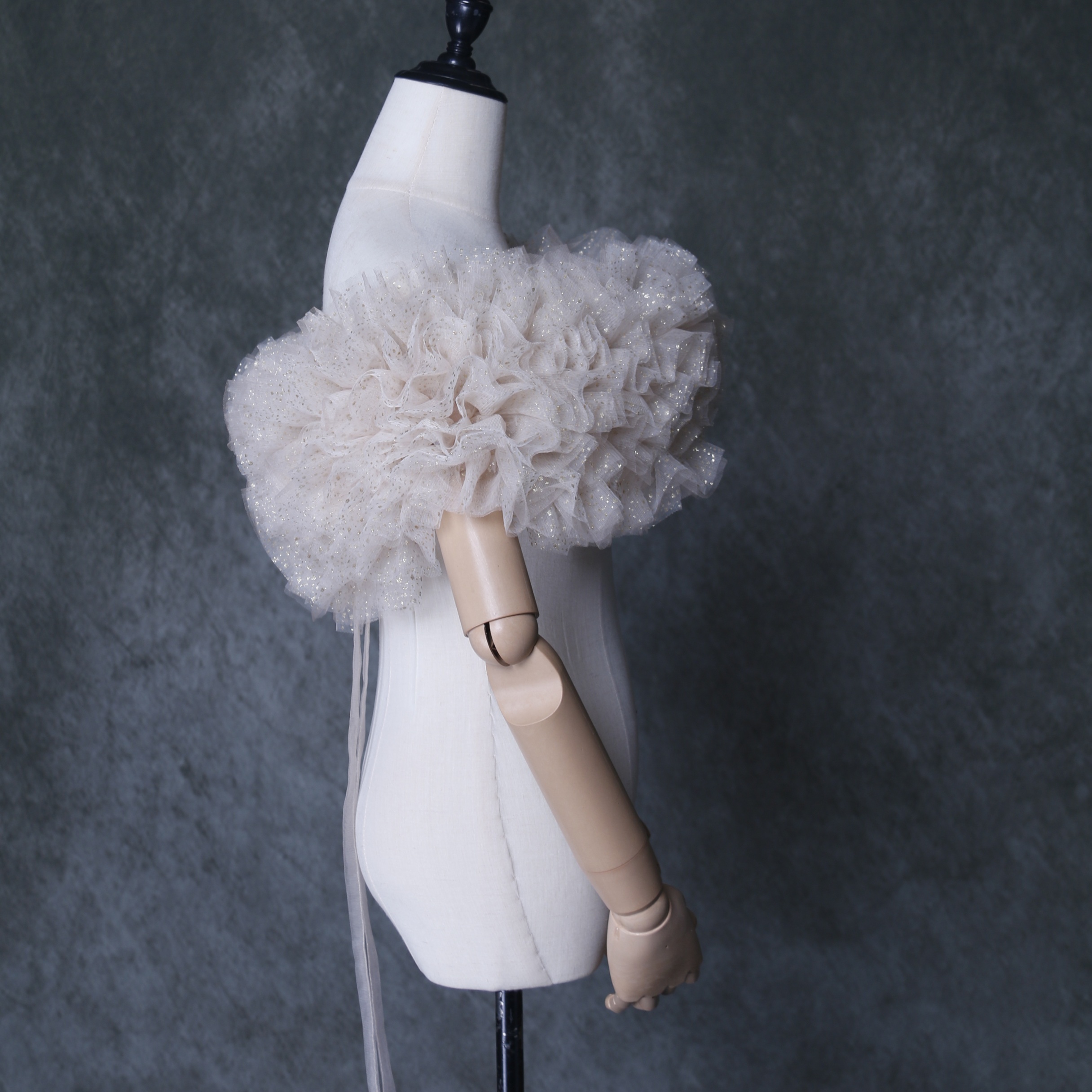 薄シャンパンの色 プリンセスライン キラキラチュール 取り外し お色直し