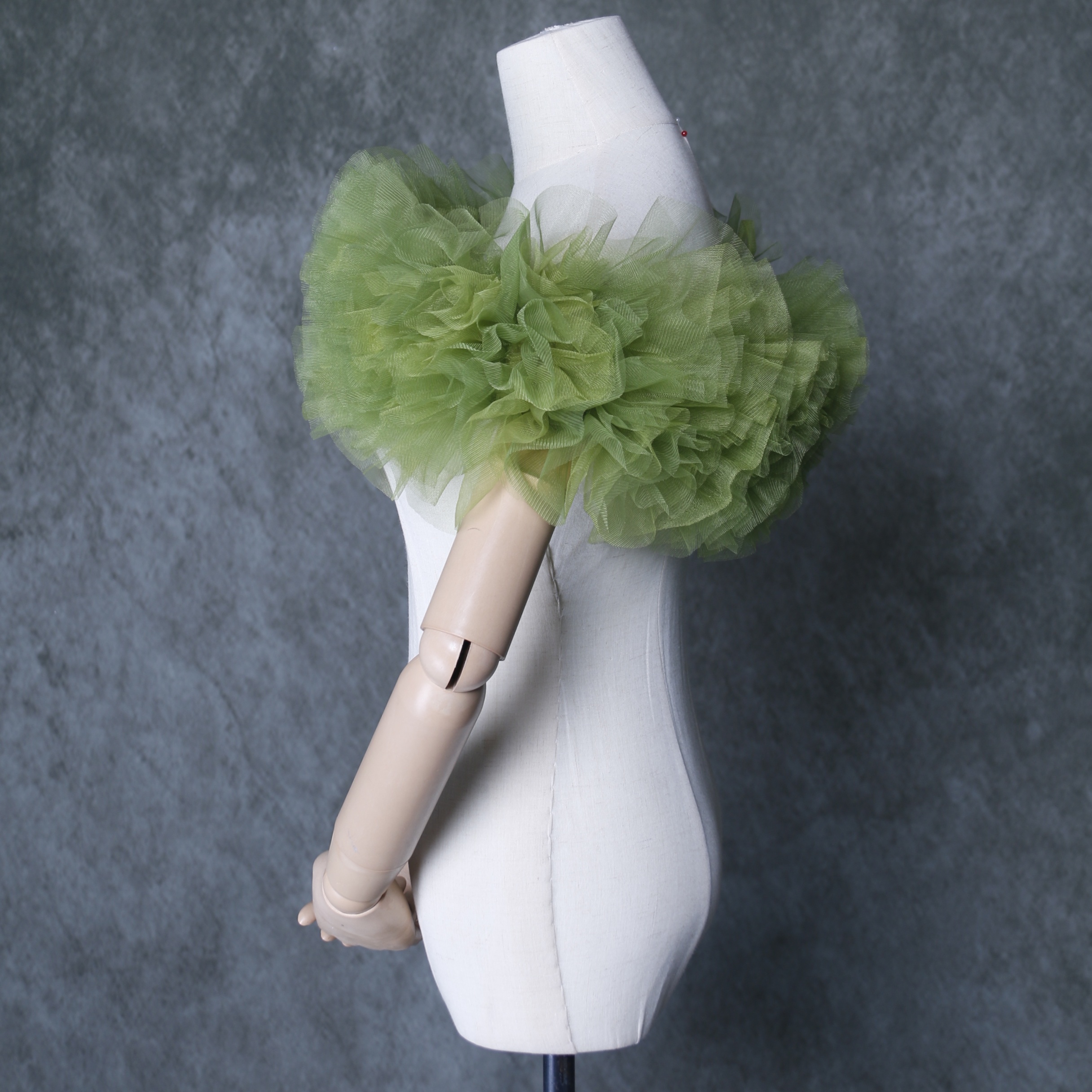 大好評中！取り外しオフショルダー グリーン 色直し ソフトチュール 前撮り カラードレス