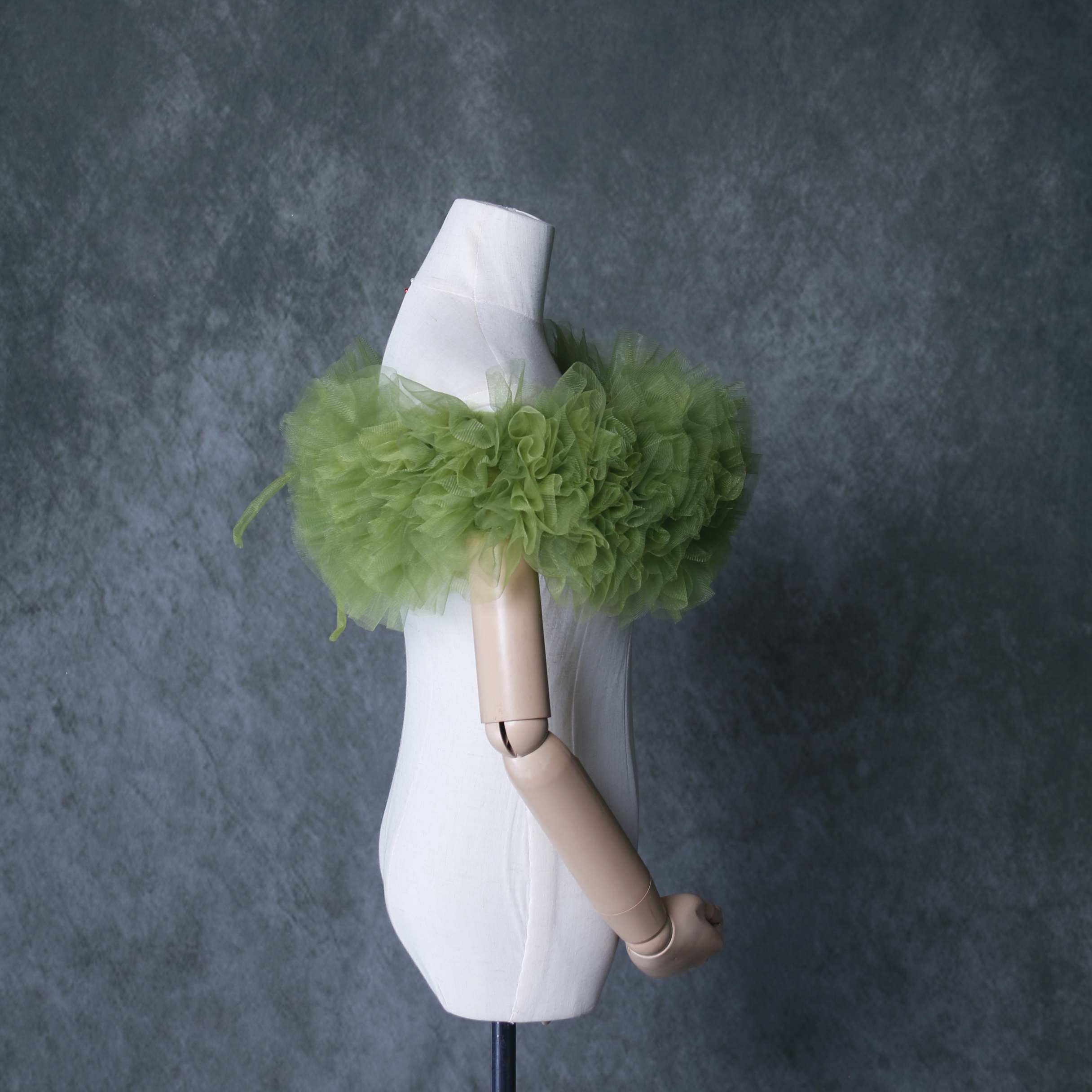 大好評中！取り外しオフショルダー グリーン 色直し ソフトチュール 前撮り カラードレス