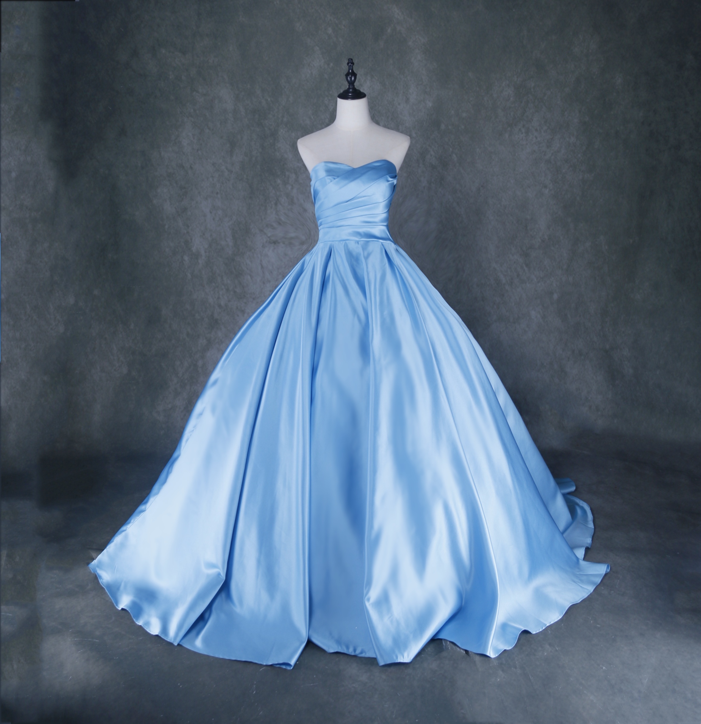 マーメイドライン サテン ボートネック パープル 背中見せ 繊細レース  