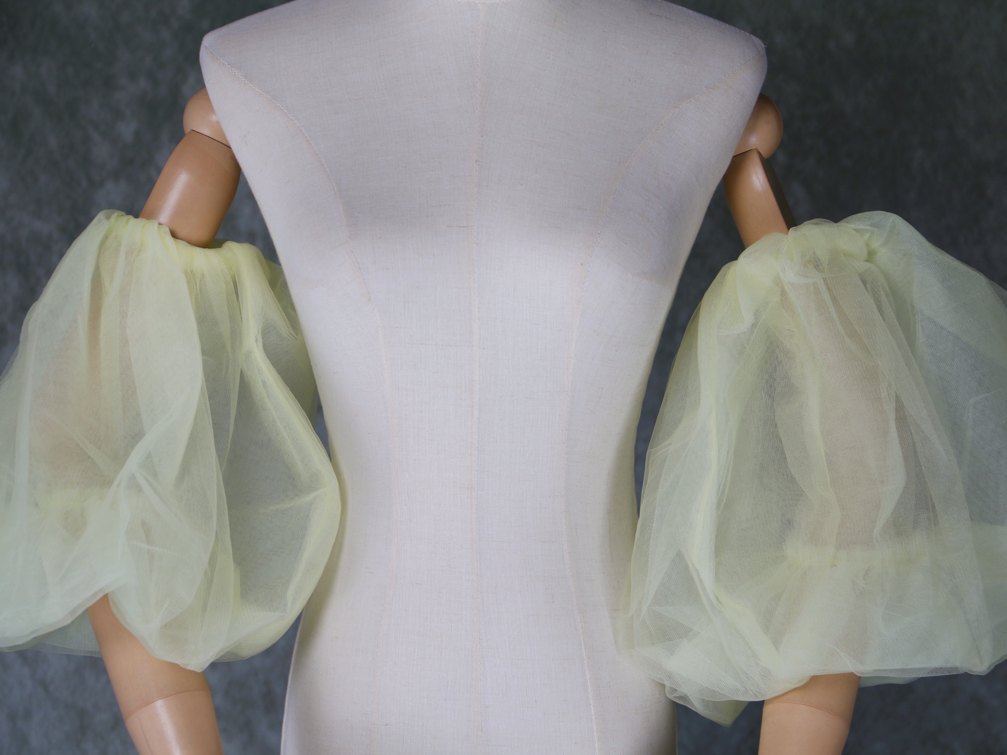 イエロー 取り外しパフスリーブ ストレッチ ソフトチュール お色直し パーティードレス