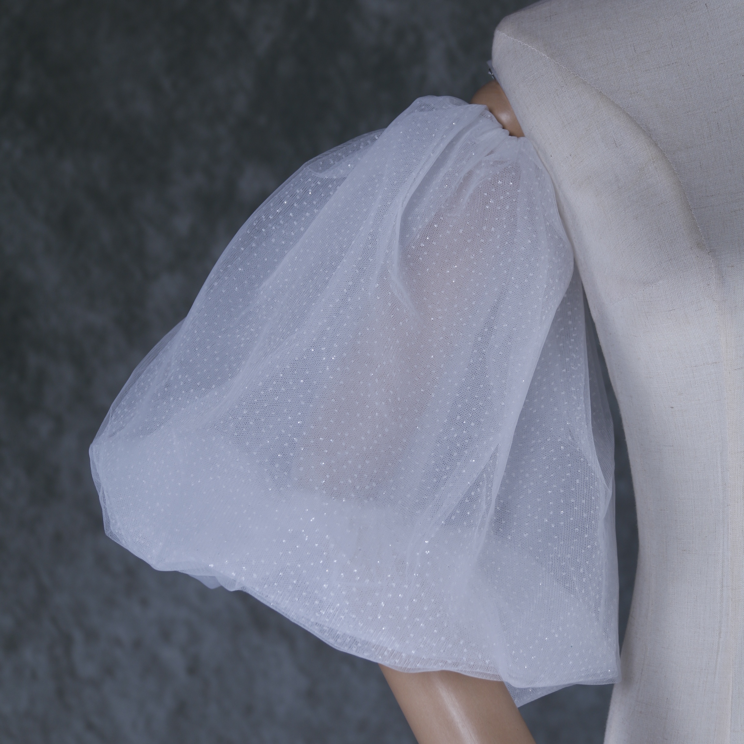 可愛い オフホワイト パフスリーブ キラキラチュール 取り外し袖 花嫁