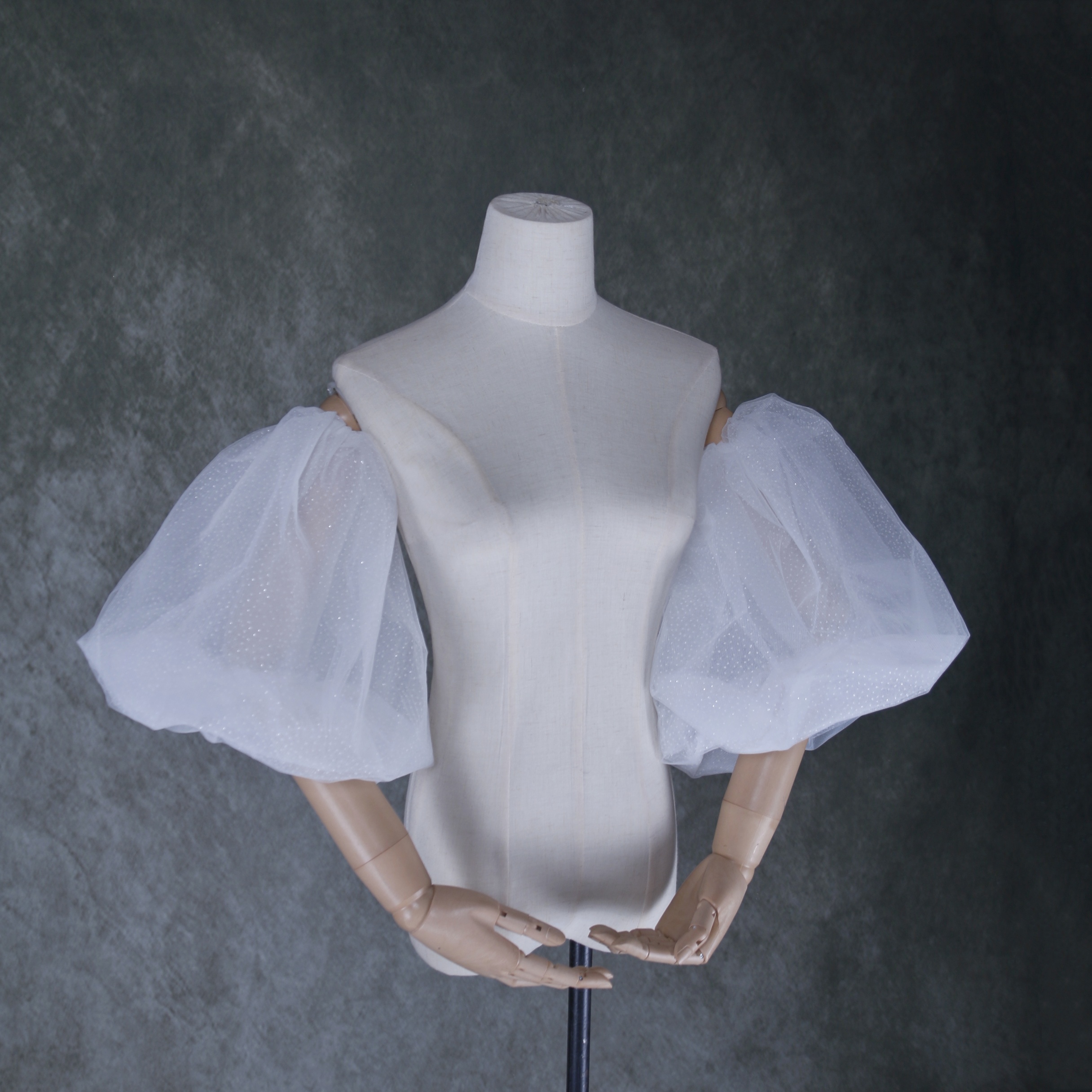 可愛い オフホワイト パフスリーブ キラキラチュール 取り外し袖 花嫁