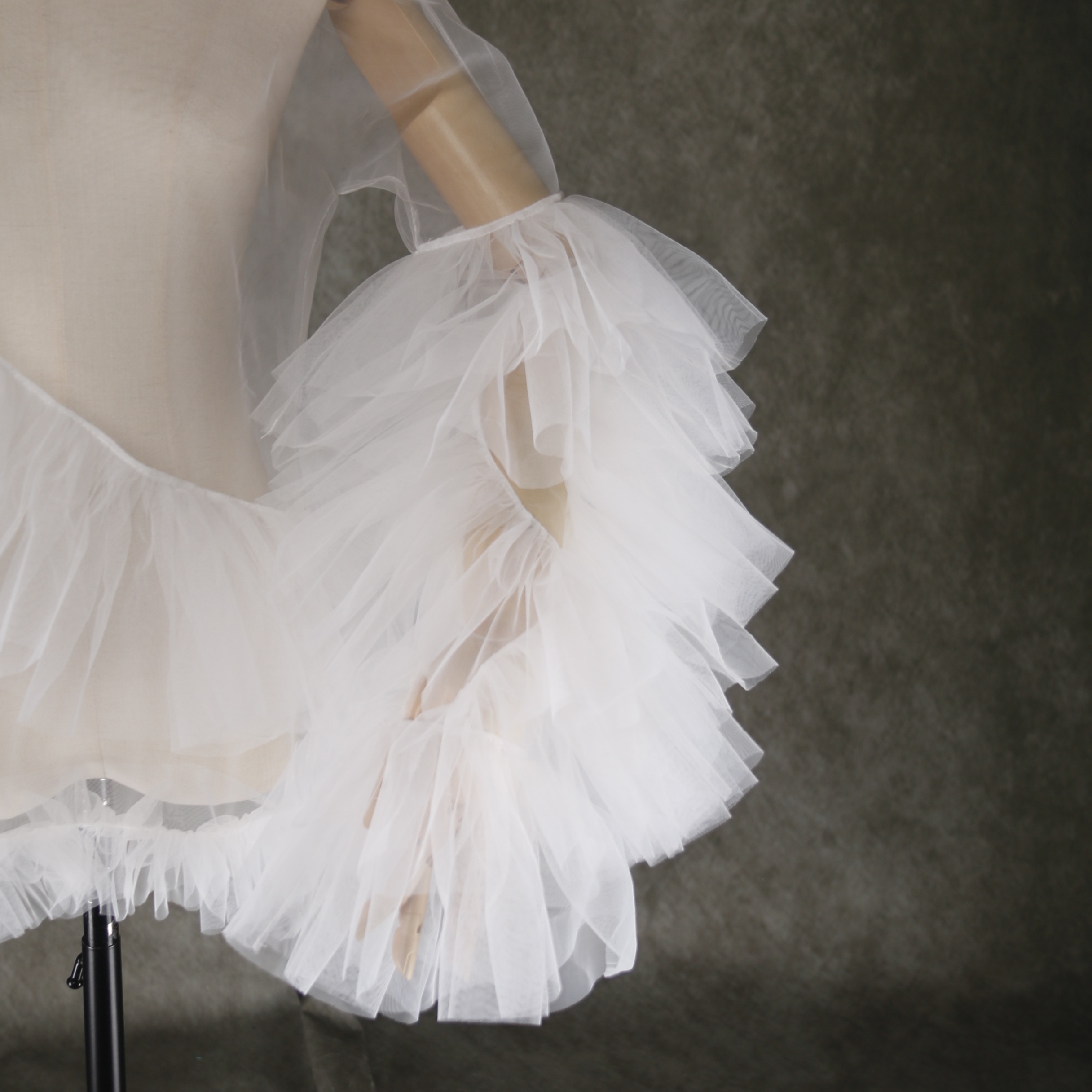 抜群のおしゃれ見え トップス ロングスリーブ ソフトチュール デザイン感 ウェディングドレス 前撮り