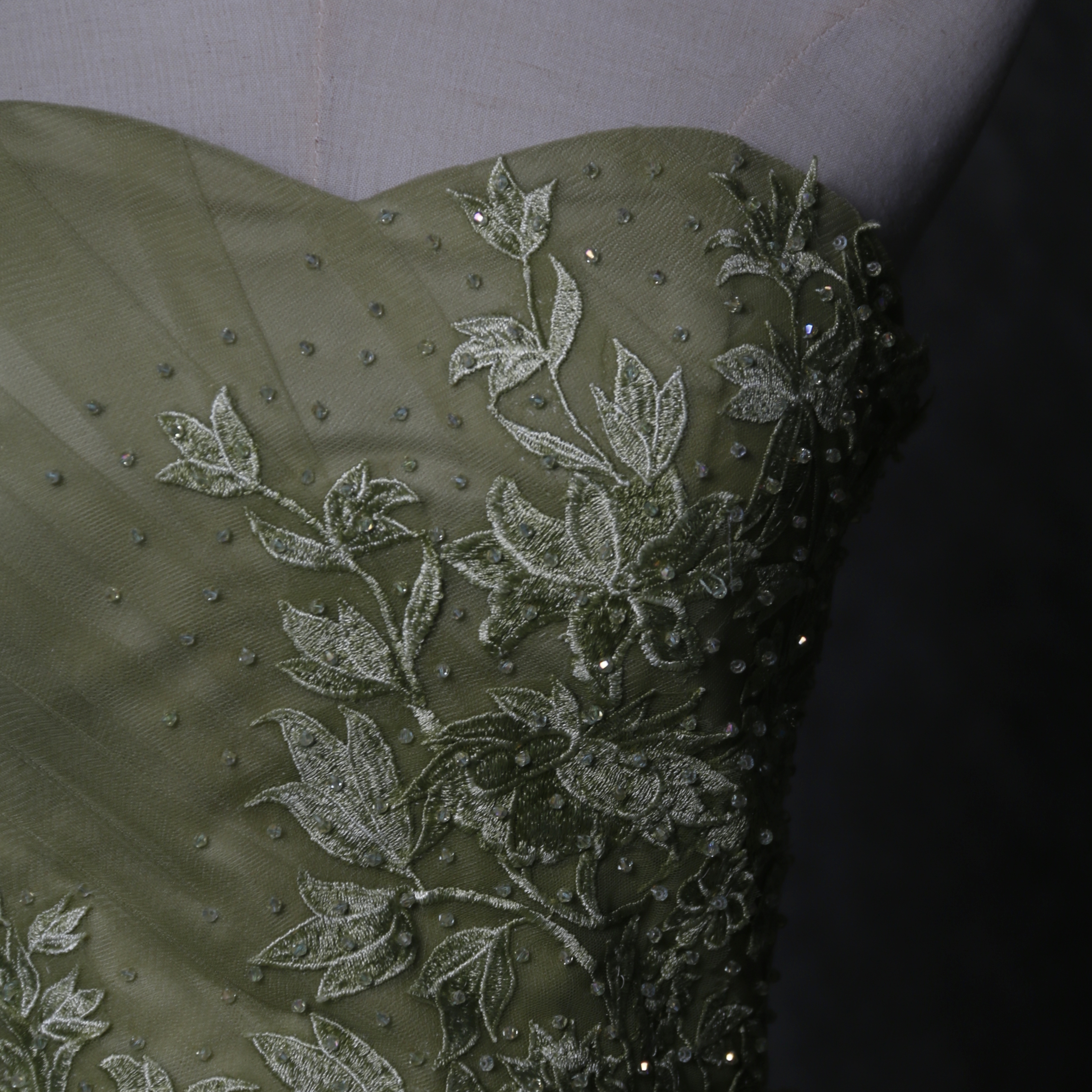 高品質！カラードレス 薄グリーン ベアトップ 可愛い プリンセスライン 繊細レース 披露宴/二次会