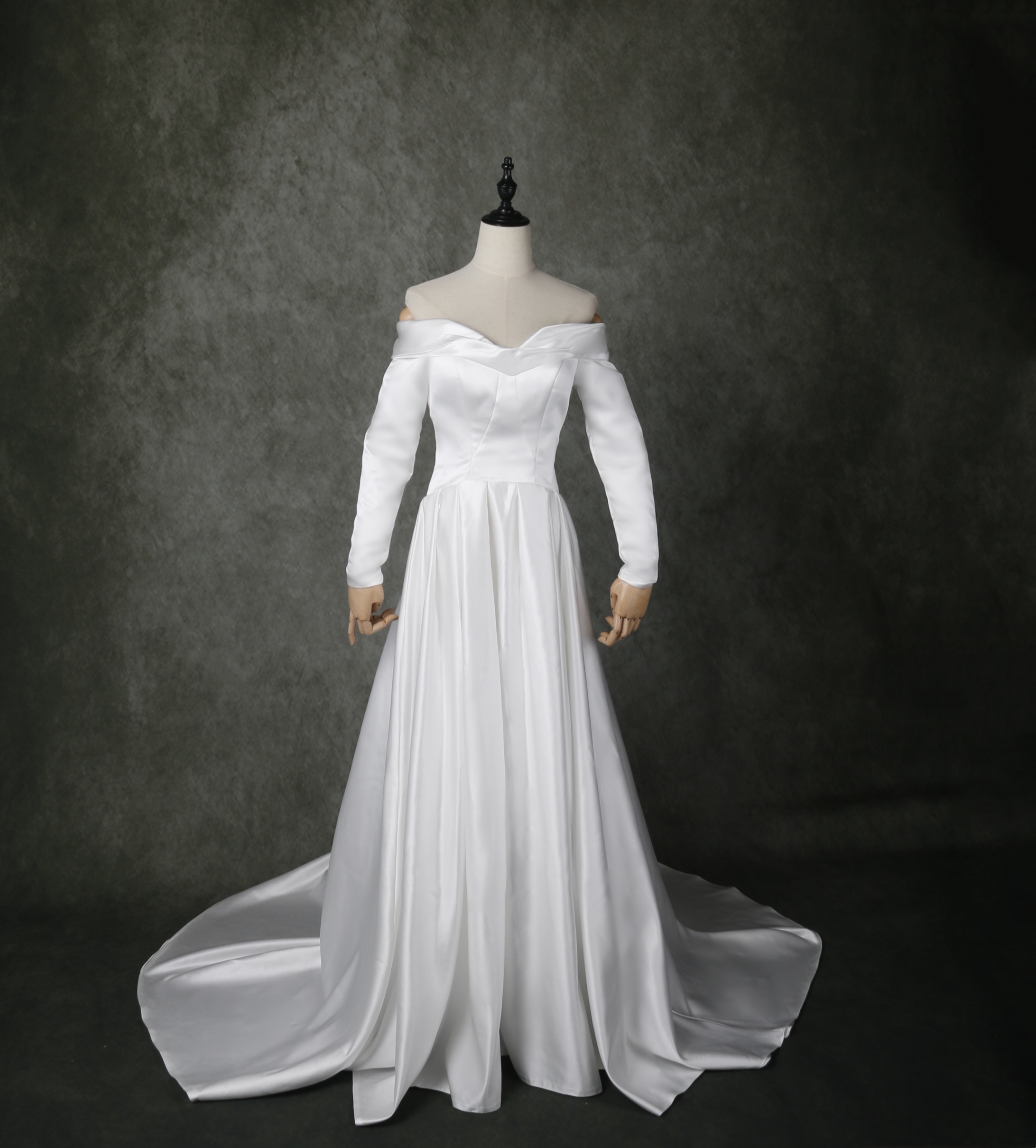 WEDDING DRESS • OqiO - 000082 - WT