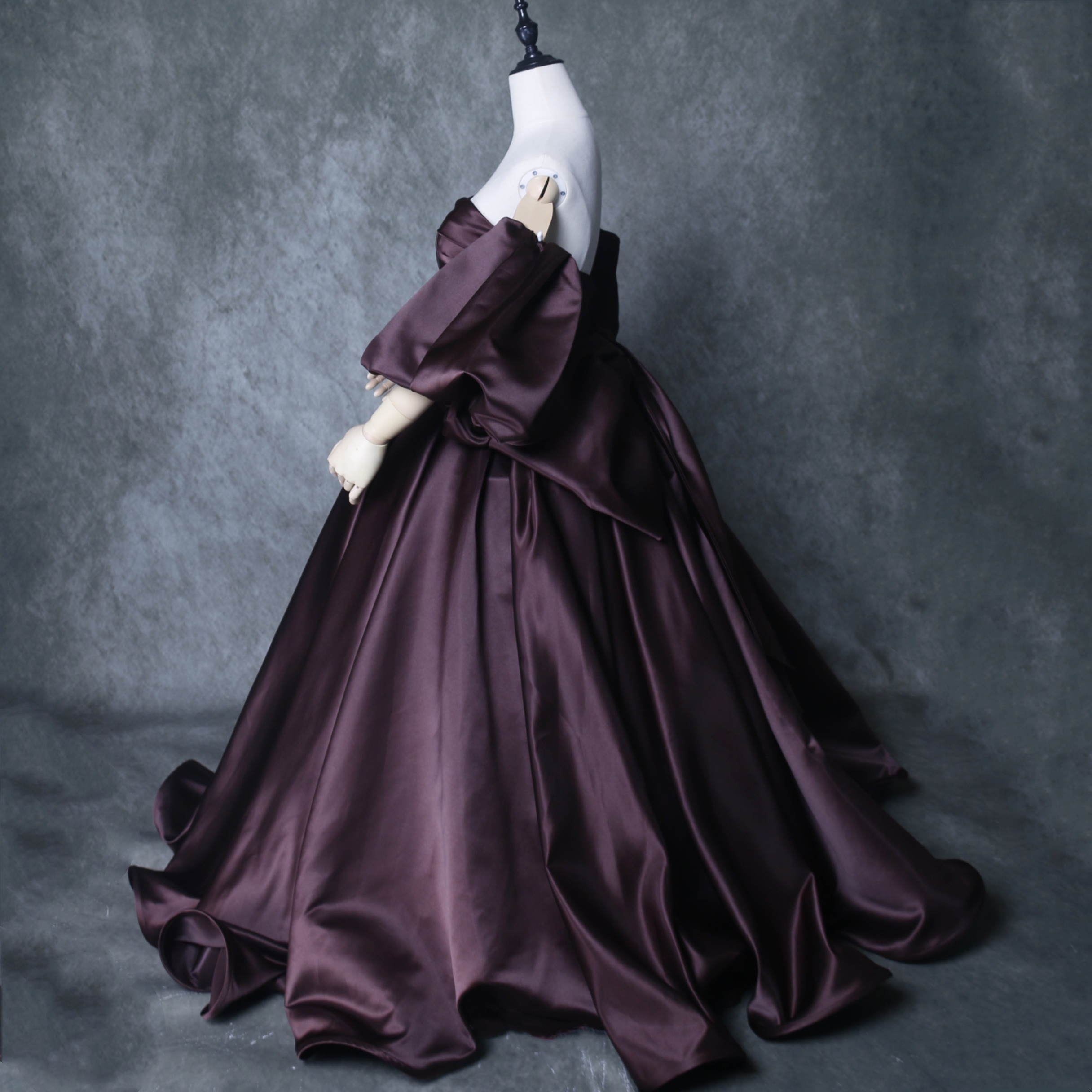 パーティードレス ふっくら柔らかなバックリボン 取り外し袖 光沢サテン ブラウン 前撮り 2次会 演奏会