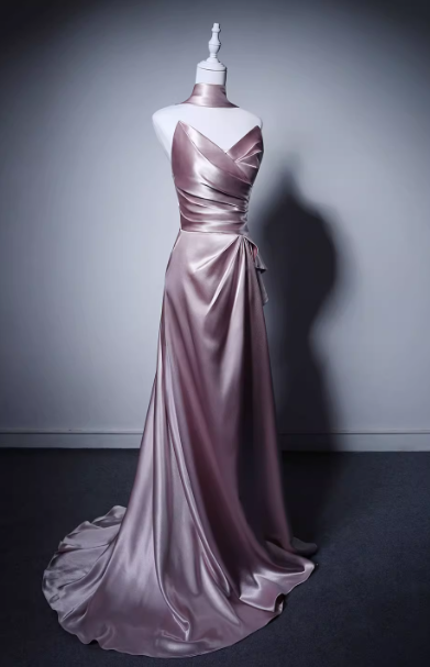 カラードレス ローズピンク ベアトップ 優雅なシルエット 光沢感 ラッフルフリル ミニトレーン 二次会