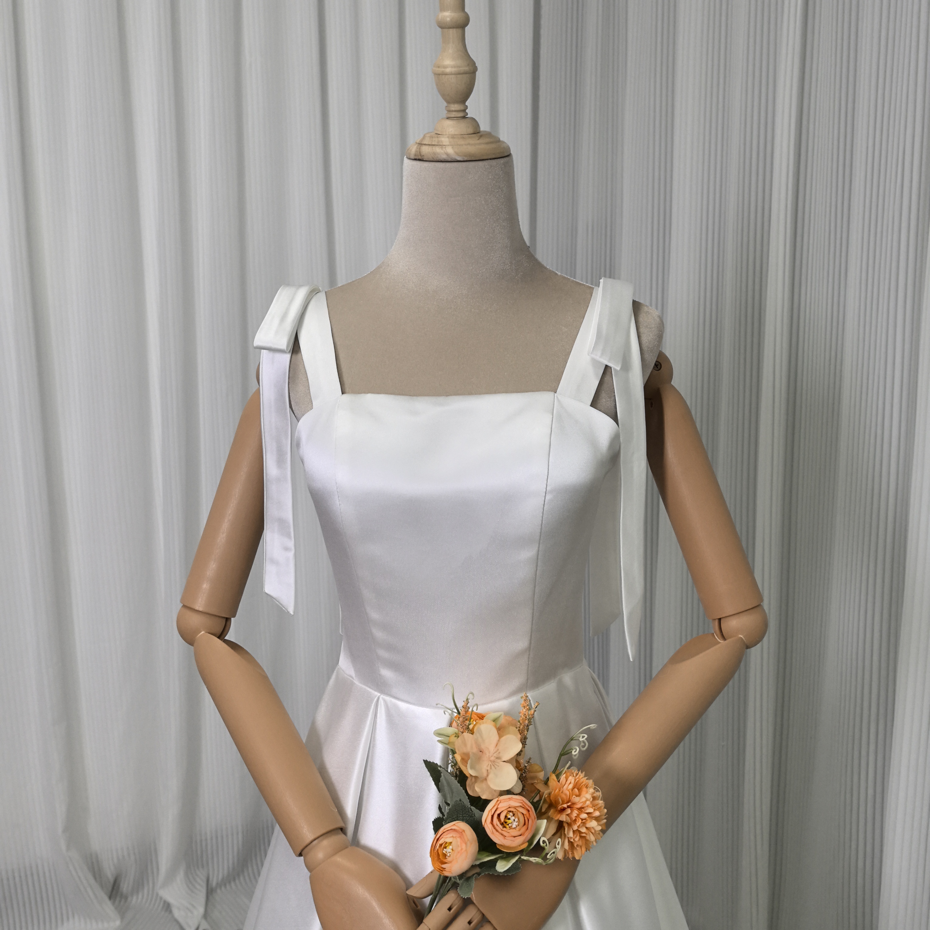 パーティードレス キャミソール ロング 光沢サテン スレンダーライン Aライン 編み上げ 前撮り 二次会