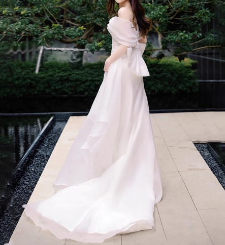 ウェディングドレス オフショルダー ふっくら柔らかなバックリボン 憧れのドレス 拳式