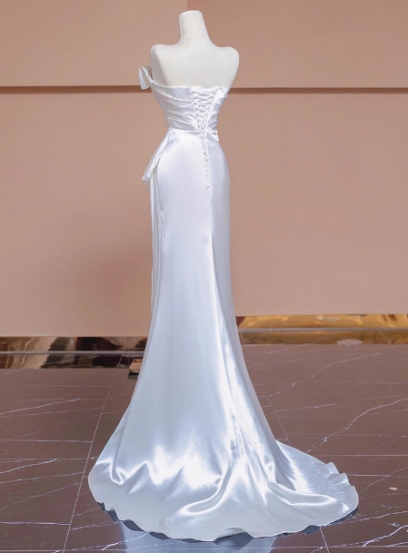 ウェディングドレス ベアトップ ハンドドレープ マーメイドライン デザイン感 結婚式