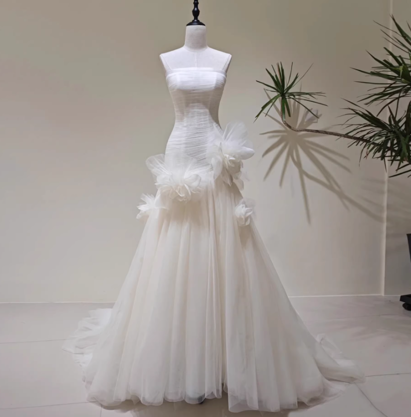 フランス風 ウェディングドレス ベアトップ 3D立体花レース刺繍 マーメイドライン 編み上げ 結婚式