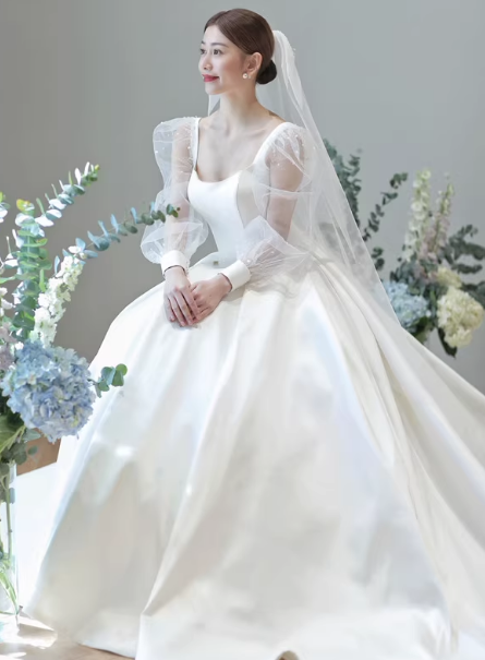 エレガント ウェディングドレス シースルー袖 プリンセスライン ロイヤルサテン 結婚式