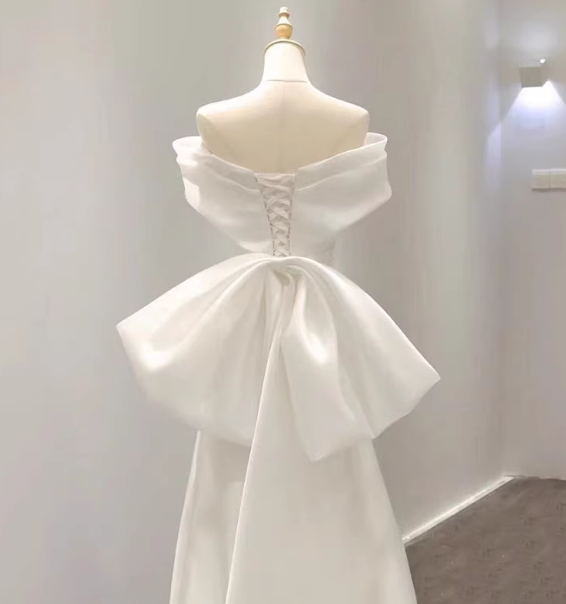 ウエディングドレス オフショルダー ハンドドレープ バックリボン 優雅なシルエット 結婚式