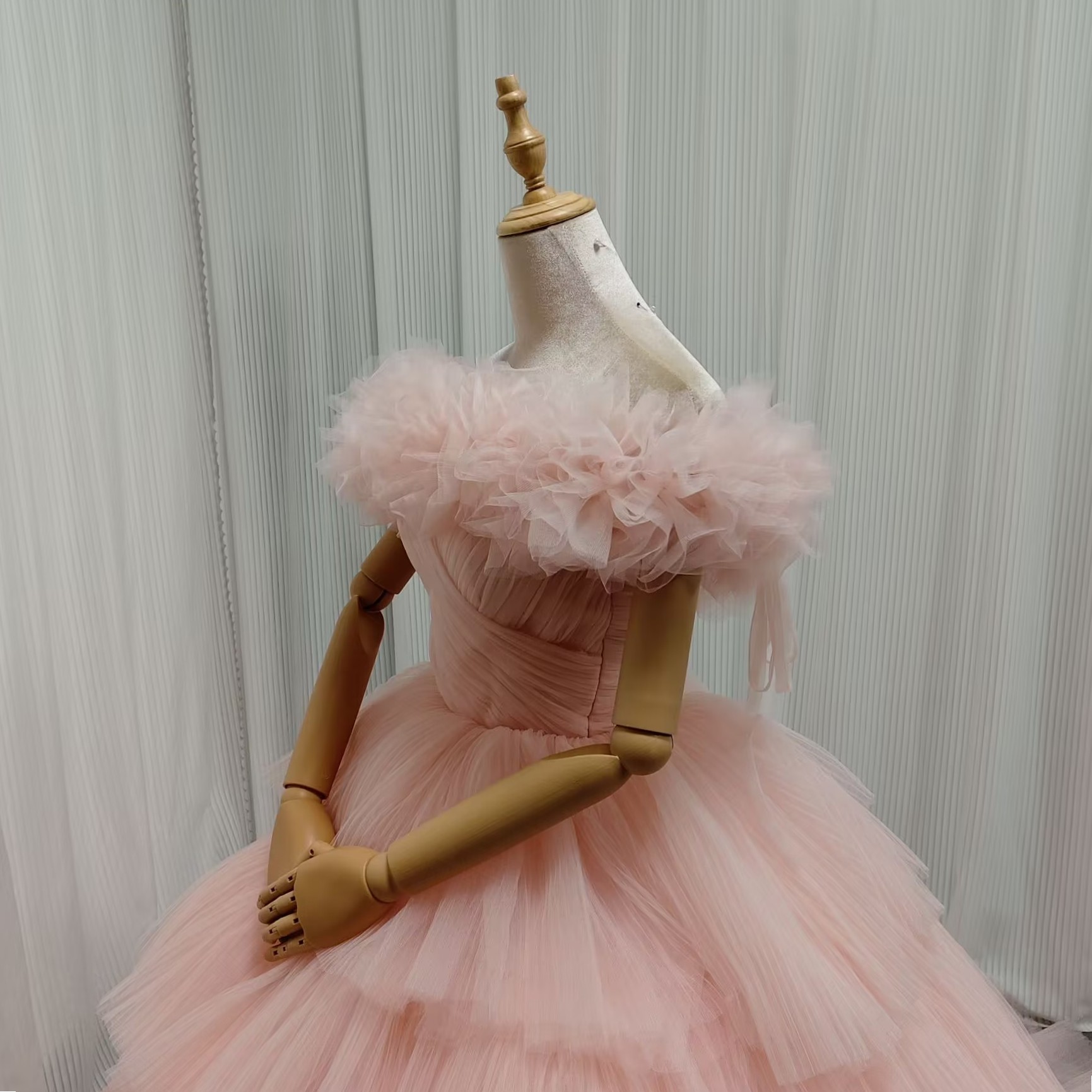 大好評中！カラードレス 薄ピンク 取り外しオフショルダー プリーツスカート 披露宴 花嫁