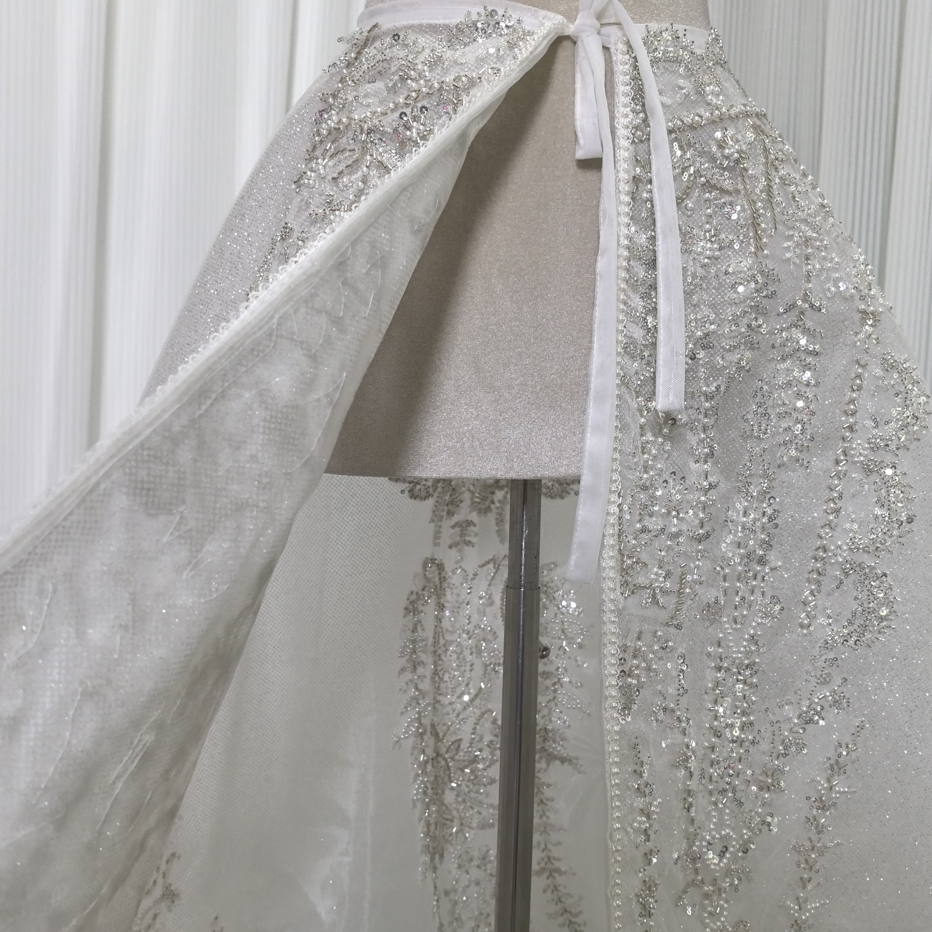 華やか オーバースカート 3D立体レース刺繍 キラキラチュール 披露宴 結婚式 前撮り