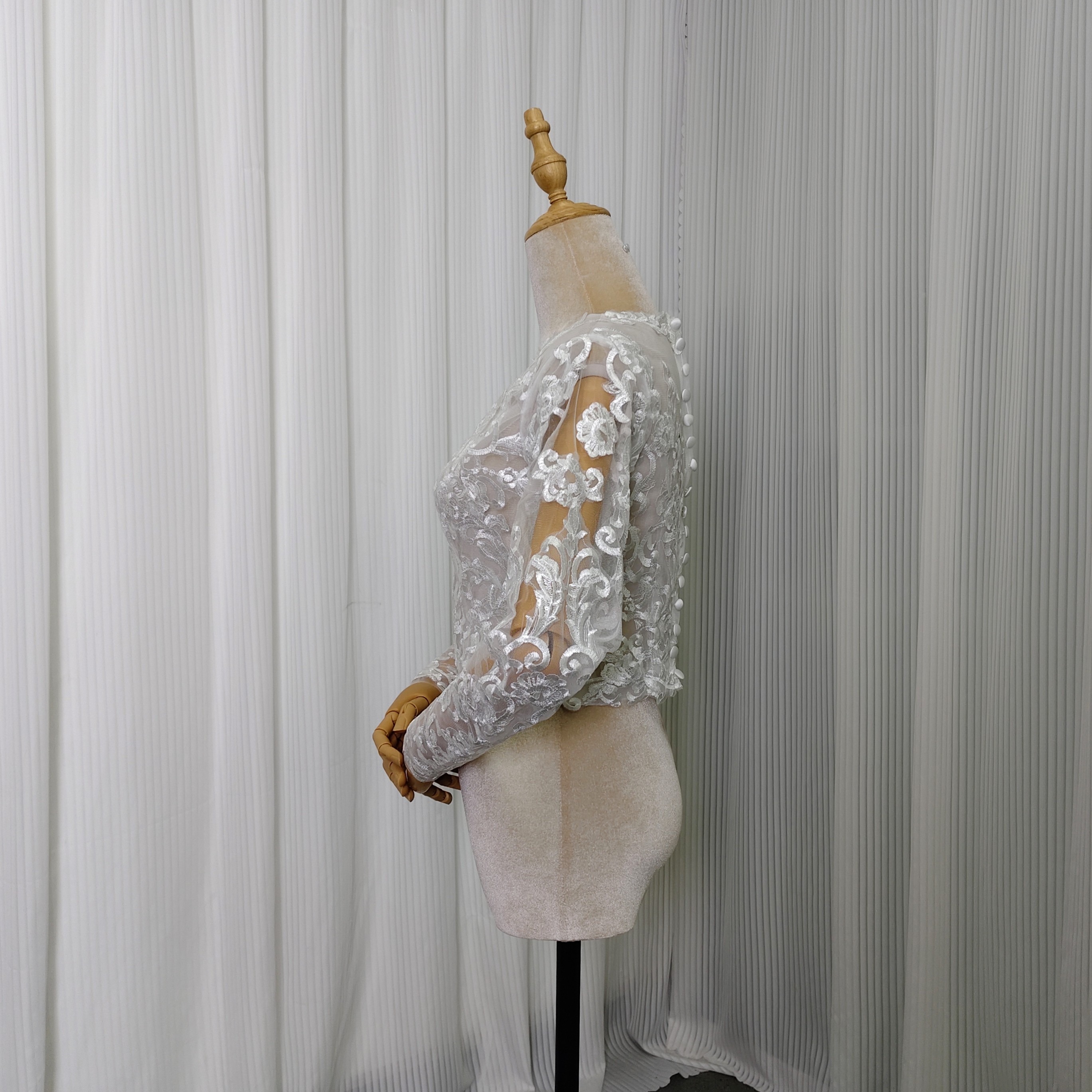 ボレロ ラウンドネック 上品透け袖 長袖 エレガントレース くるみボタン 結婚式