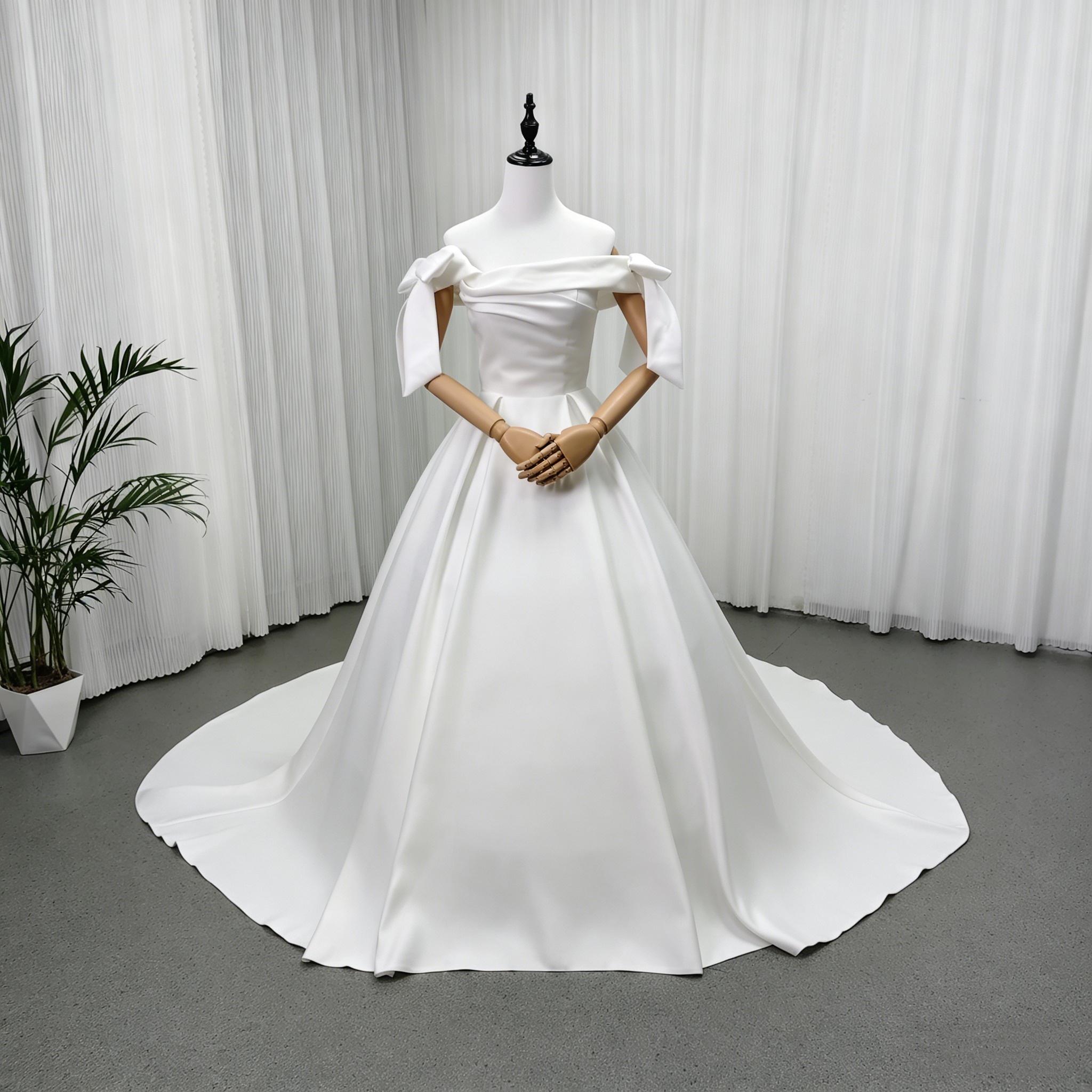 ウエディングドレス オフショルダー 取り外しリボン ロイヤルサテン ロングトレーン 編み上げ エレガント 結婚式