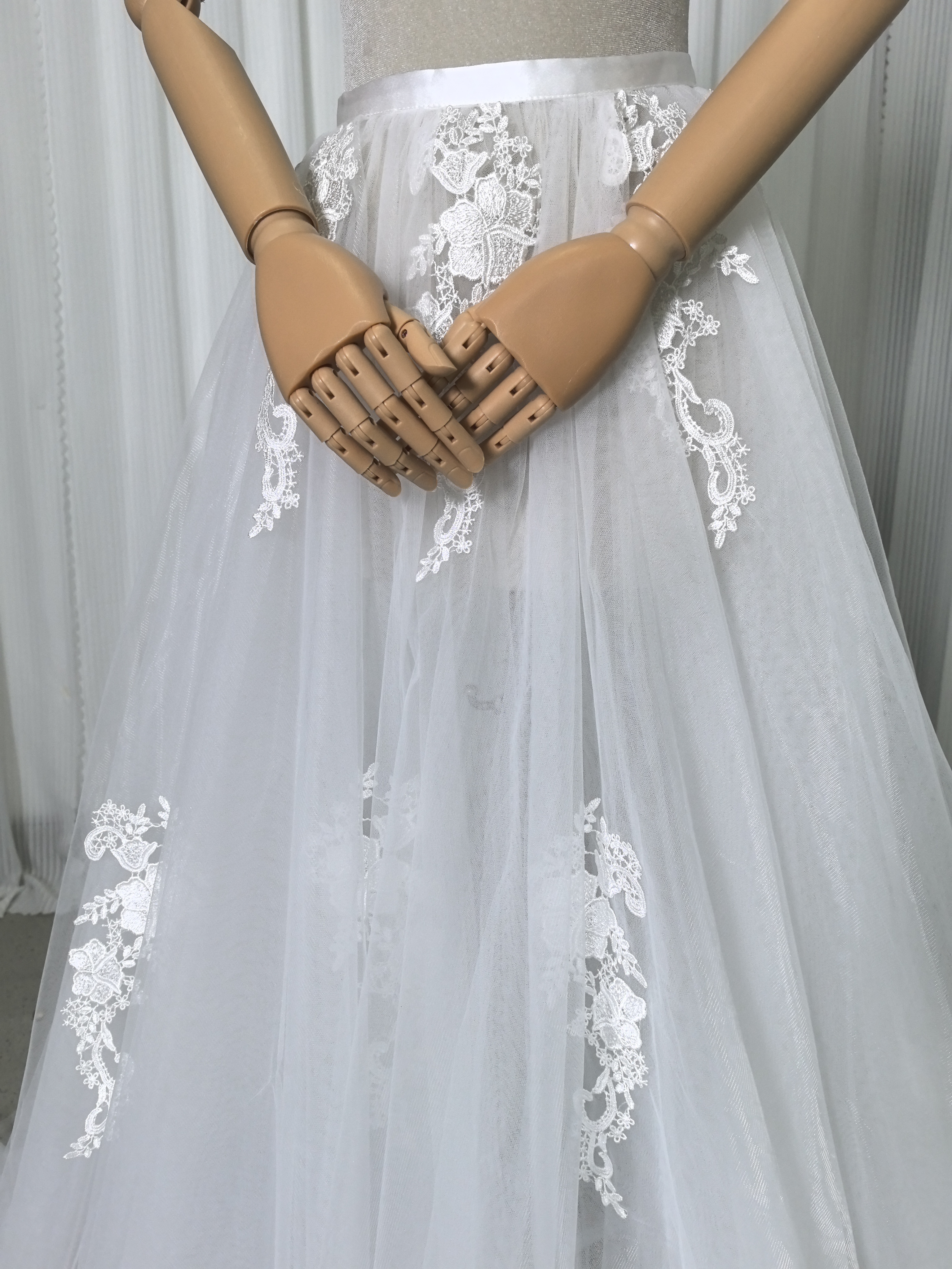 オーバースカート ソフトチュール 繊細レース 編み上げ 披露宴/結婚式 ウェディングドレス